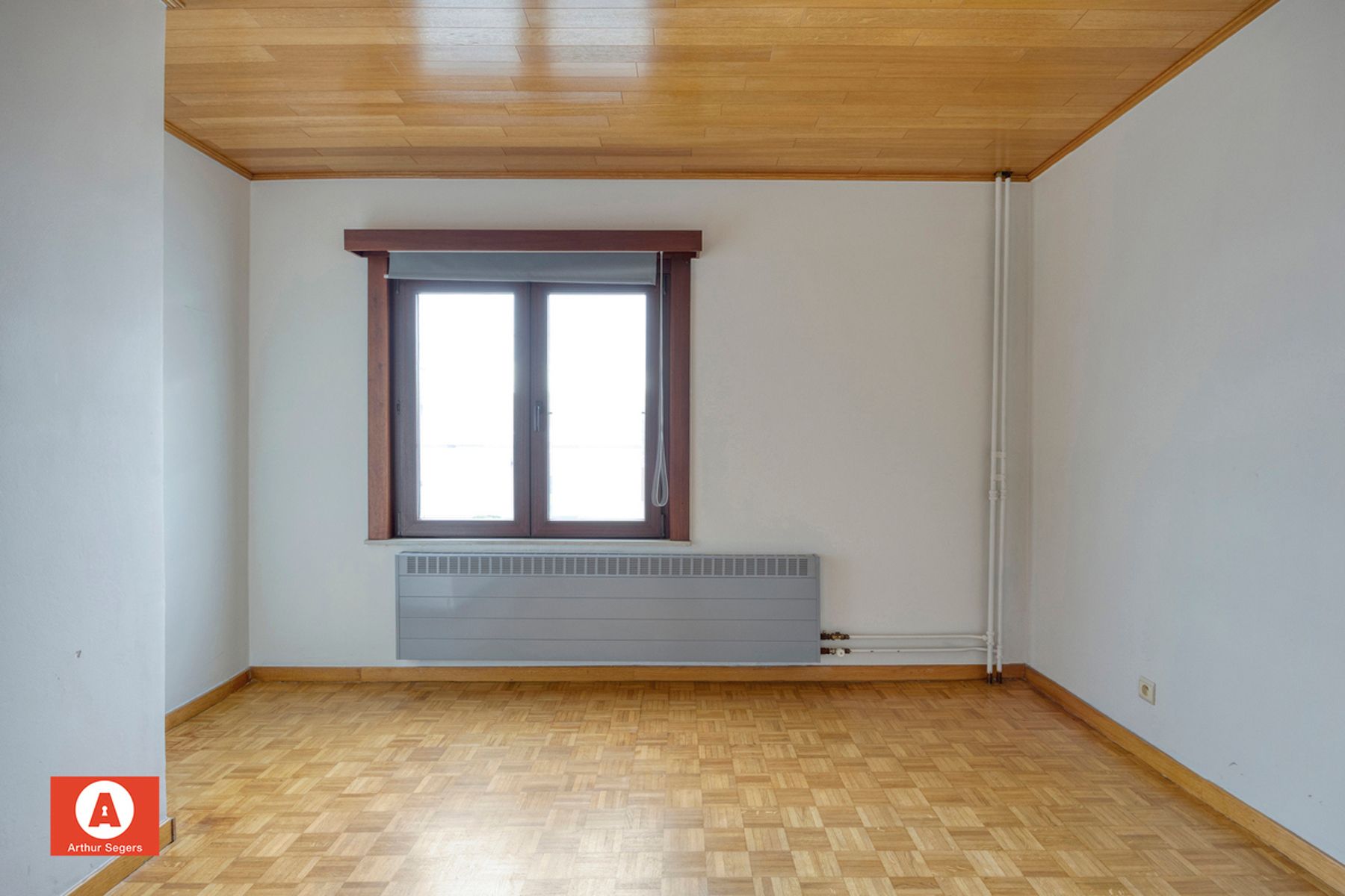 Instapklare en solide woning nabij het centrum van Opstal foto 15