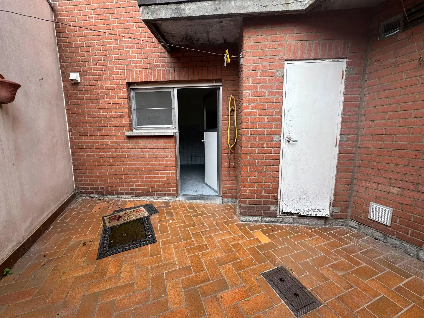 TE HUUR - Gelijkvloers appartement met 1 slpk en terras foto 13