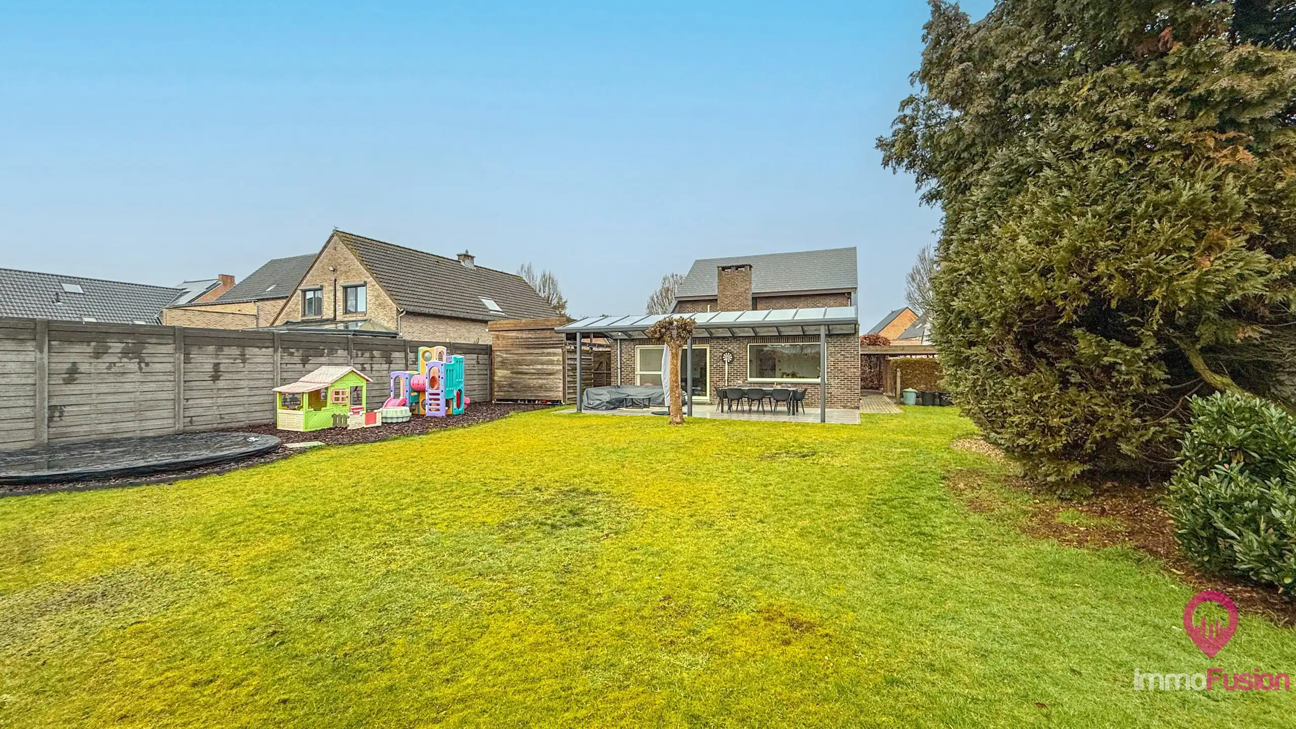 Ruime instapklare open bebouwing met 2 badkamers op 9a grond foto 42