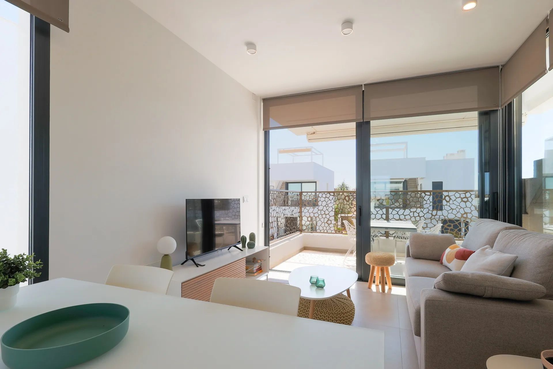 Direct genieten: instapklaar penthouse op toplocatie aan de kust foto 3