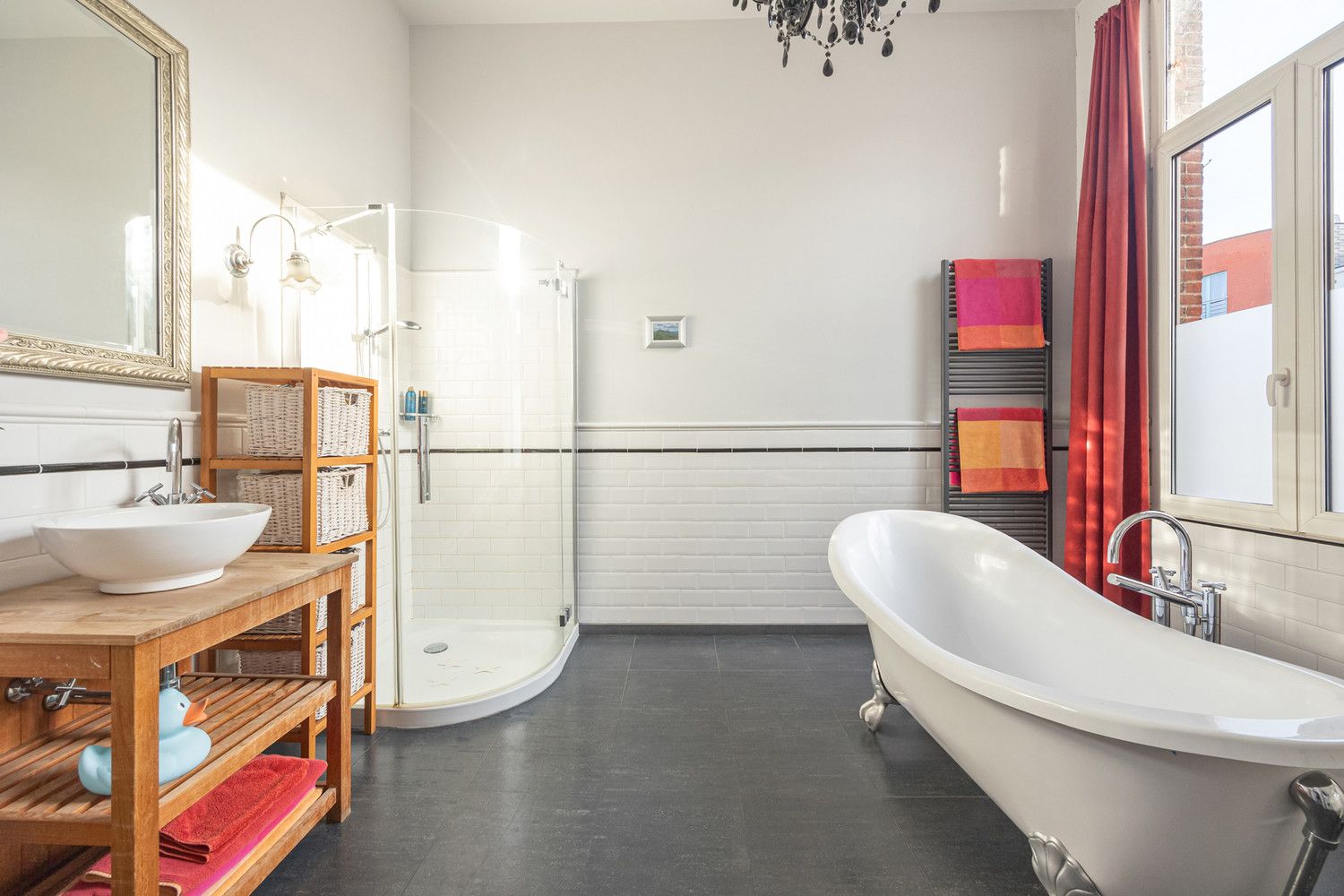 Karaktervolle en lumineuze burgerwoning (262m²) met aangename buitenruimte op hoeklocatie in hartje Zurenborg foto 17