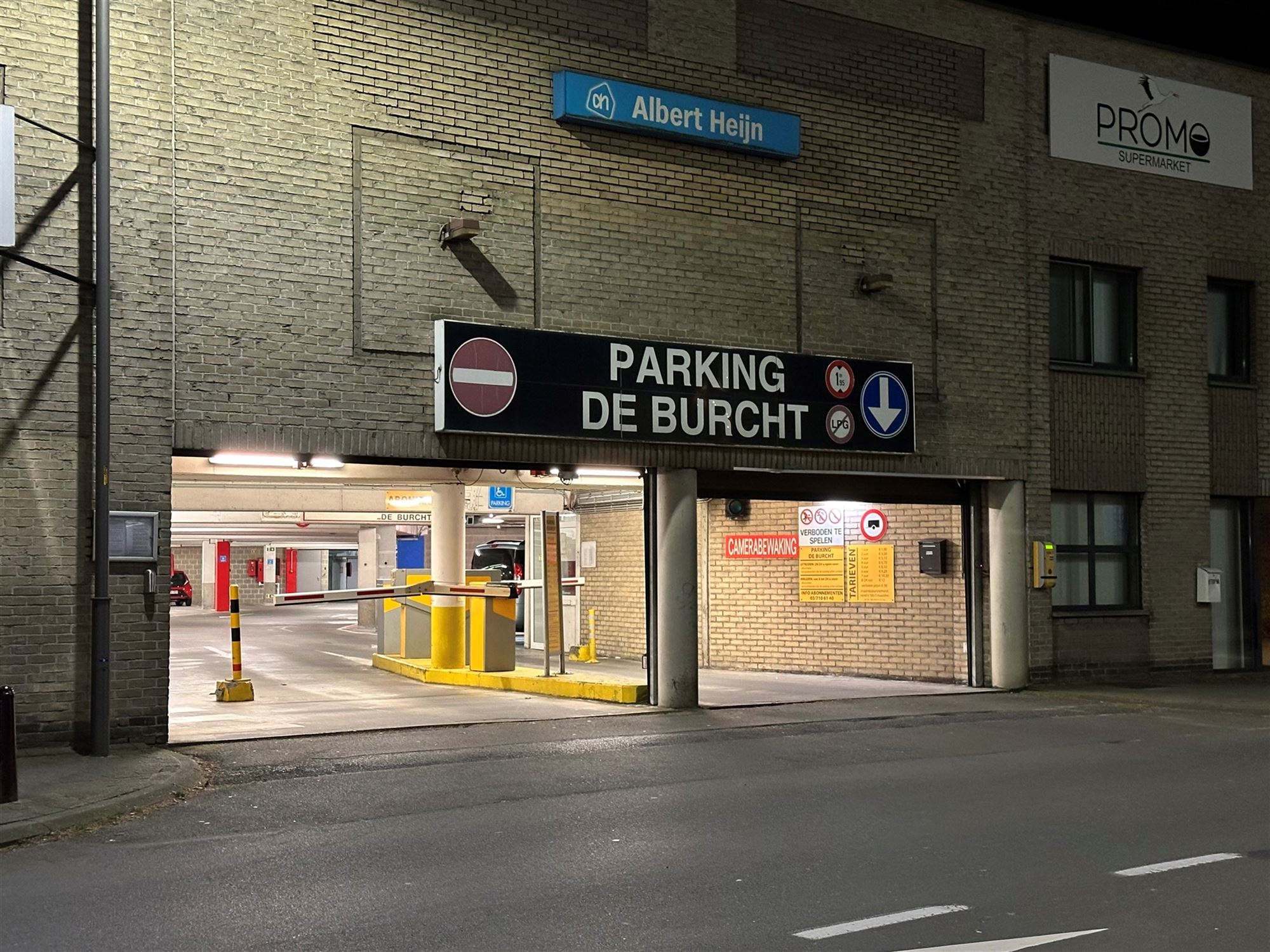 Garage onder Albert Heijn te Aalst foto 5