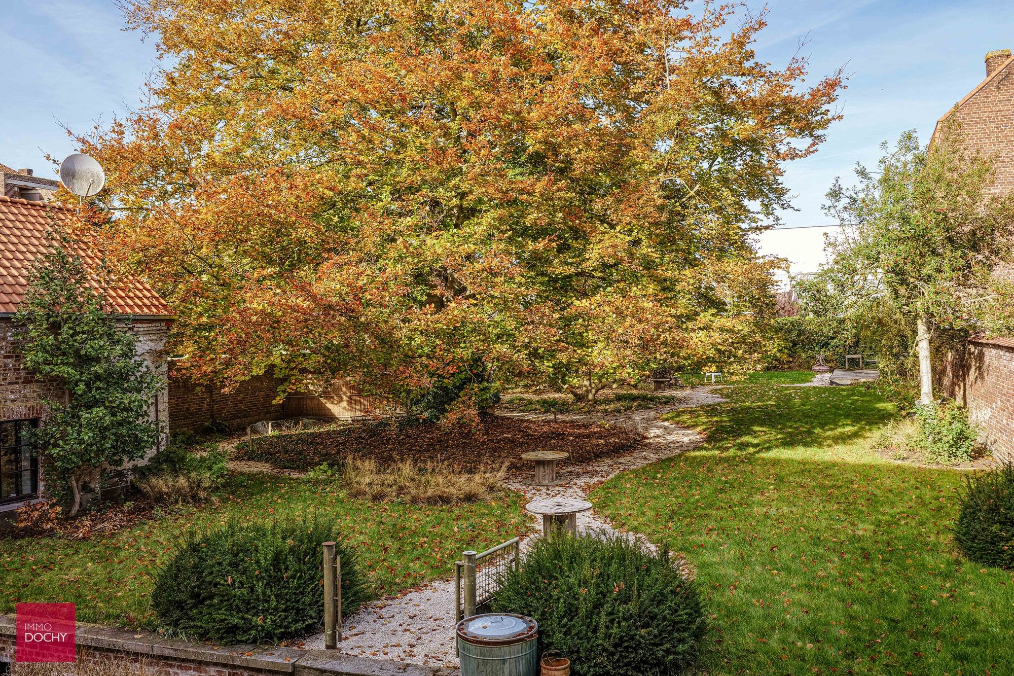 Ruime gerenoveerde stadswoning met karakter foto 30