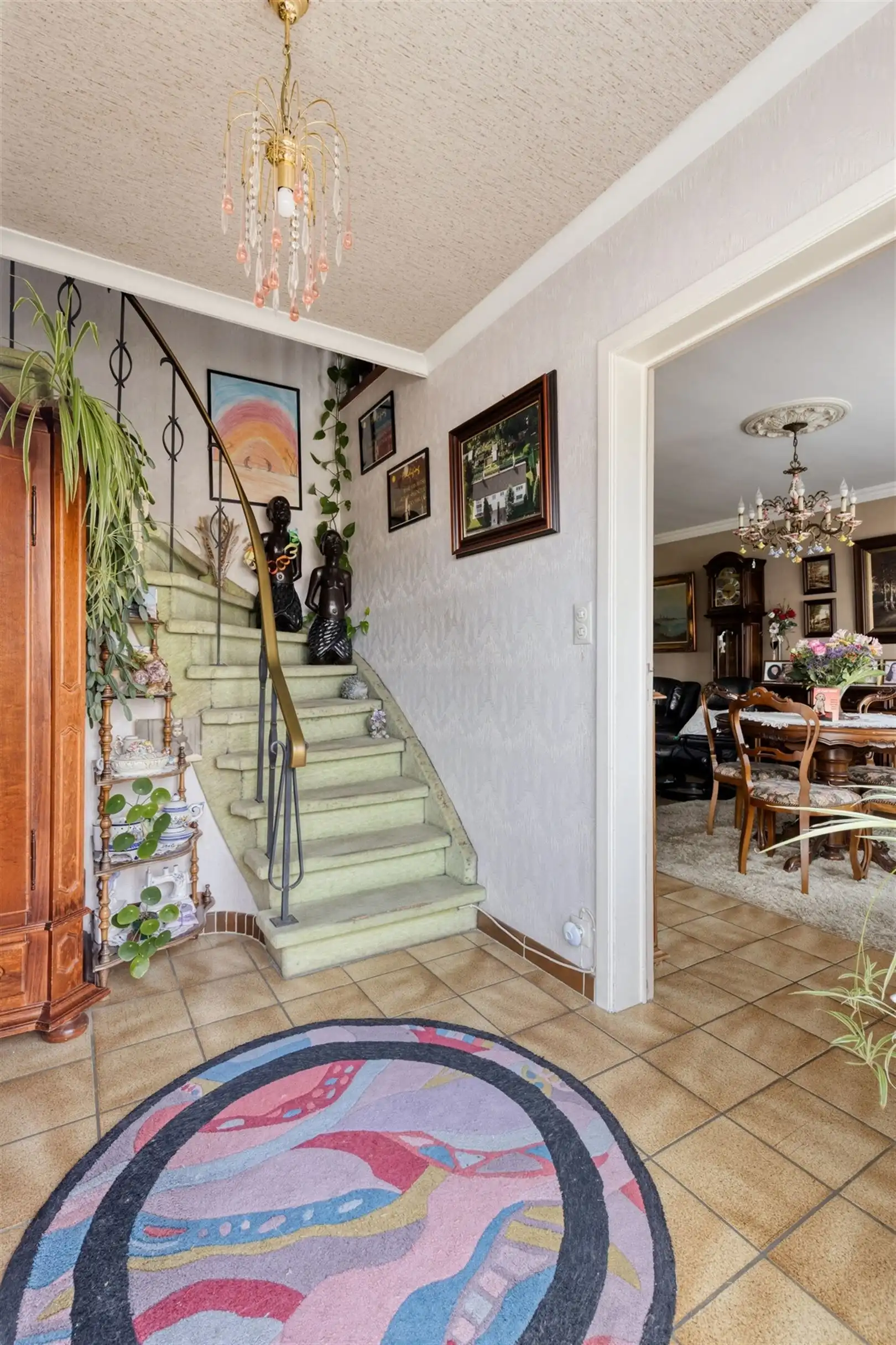 Ruime statige woning in een rustige buurt foto 5