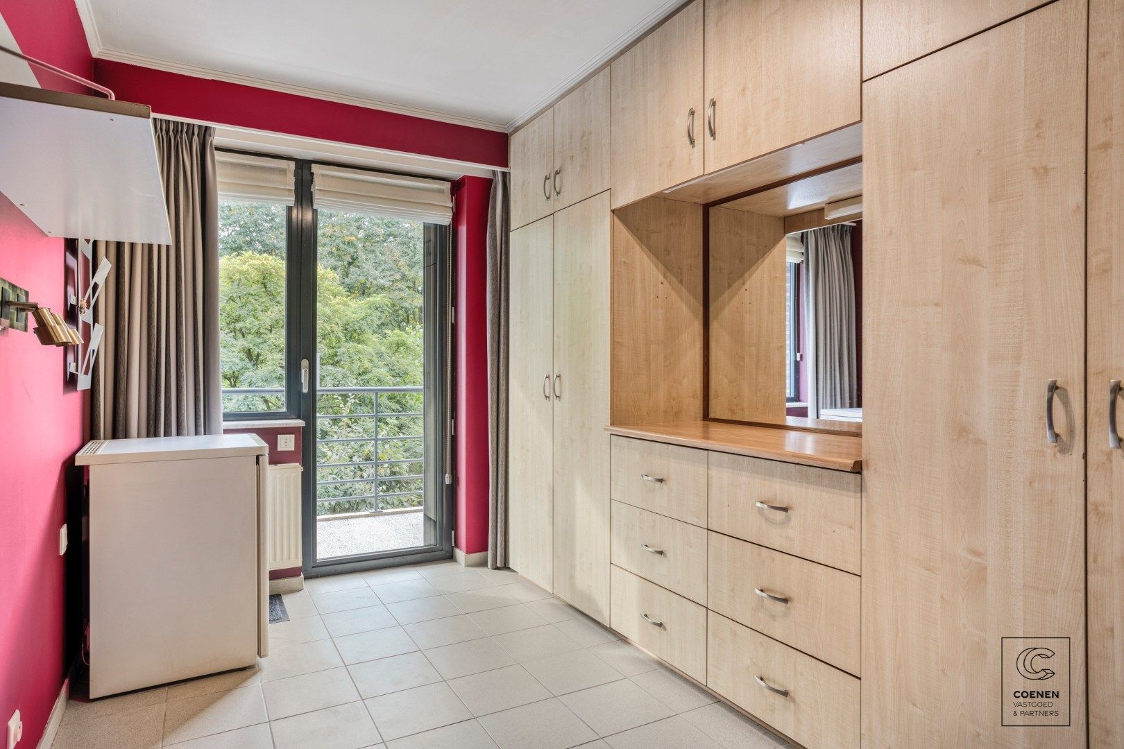 Instapklaar appartement van 124 m², 3 slpk's en terras op een toplocatie te Kontich! foto 12