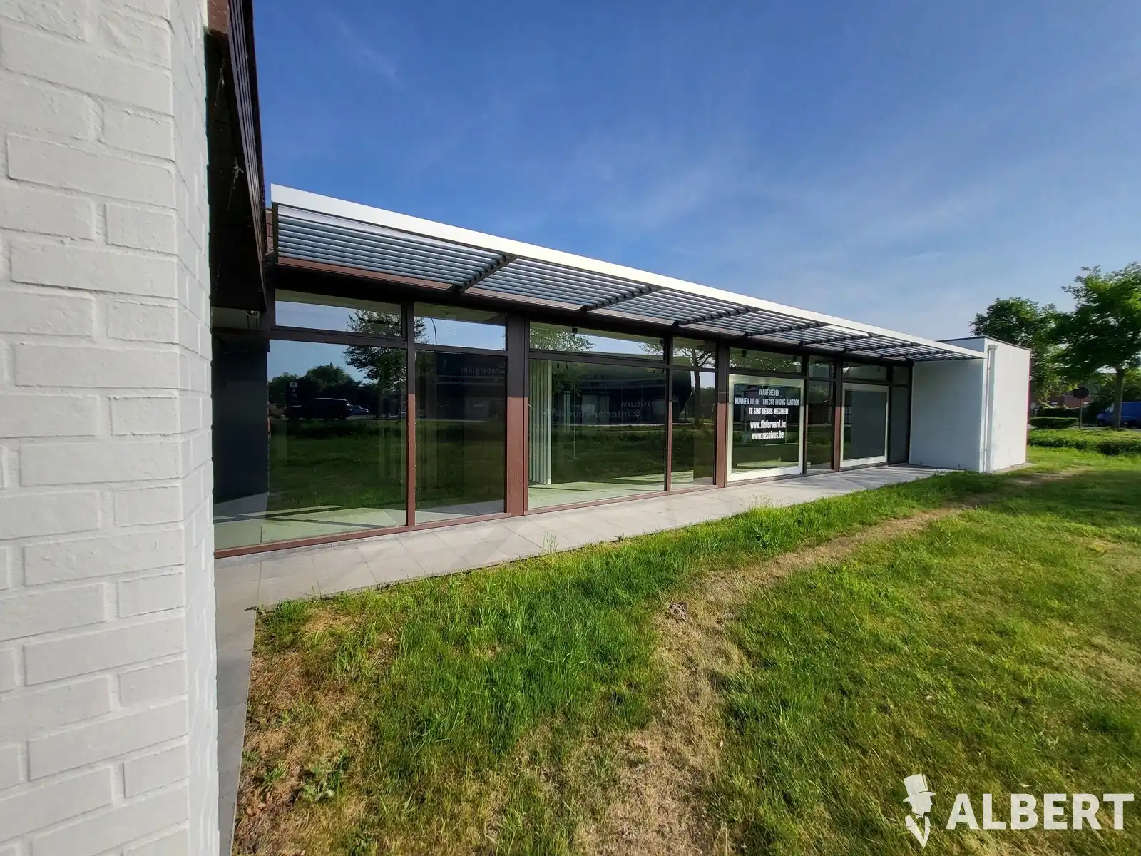 Klassevolle handelsruimtes, centraal gelegen te Loppem foto 16