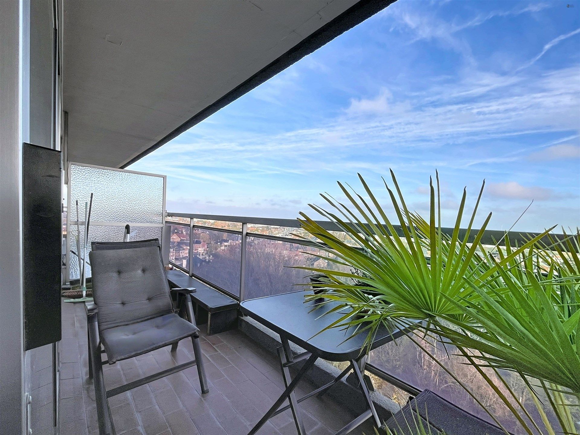 Instapklaar 1 slpk-appartement in centrum Sint-Niklaas foto 7