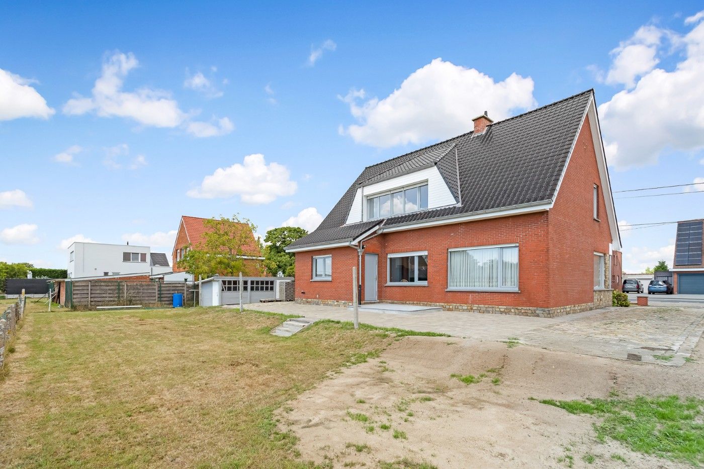 Ruime, gerieflijke open bebouwing met 3 slpk., grote tuin en inpandige garage foto 18