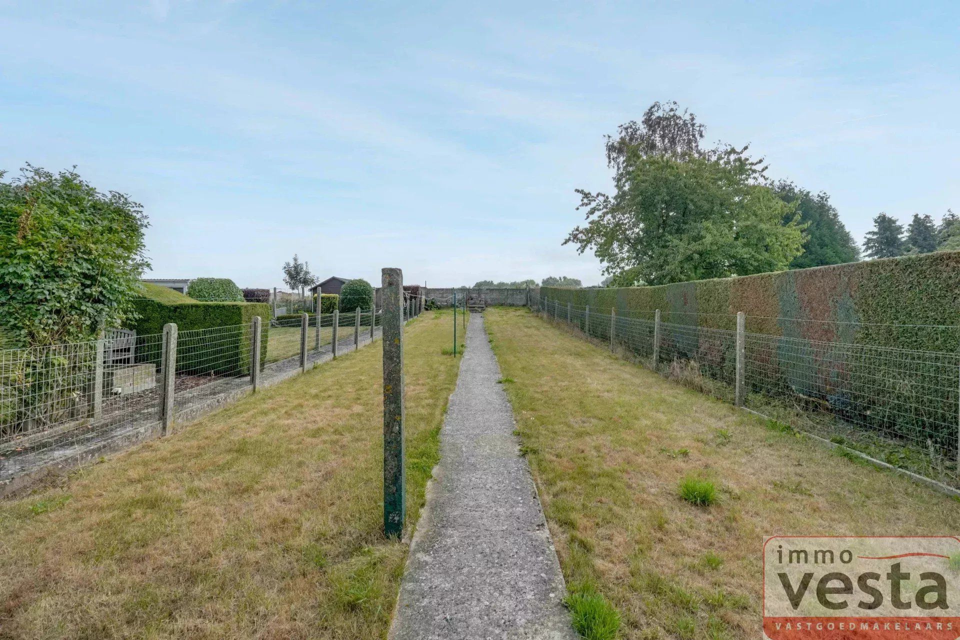 Landelijk gelegen, te renoveren woning foto 25