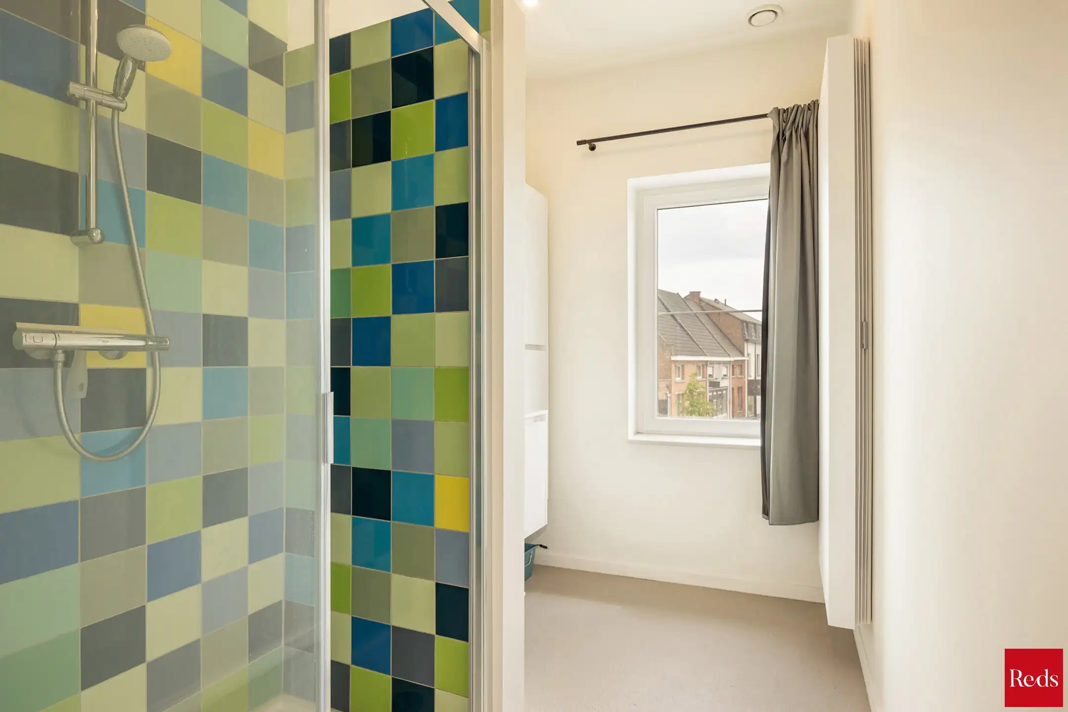 Duplex appartement met twee slaapkamers en tuin foto 11
