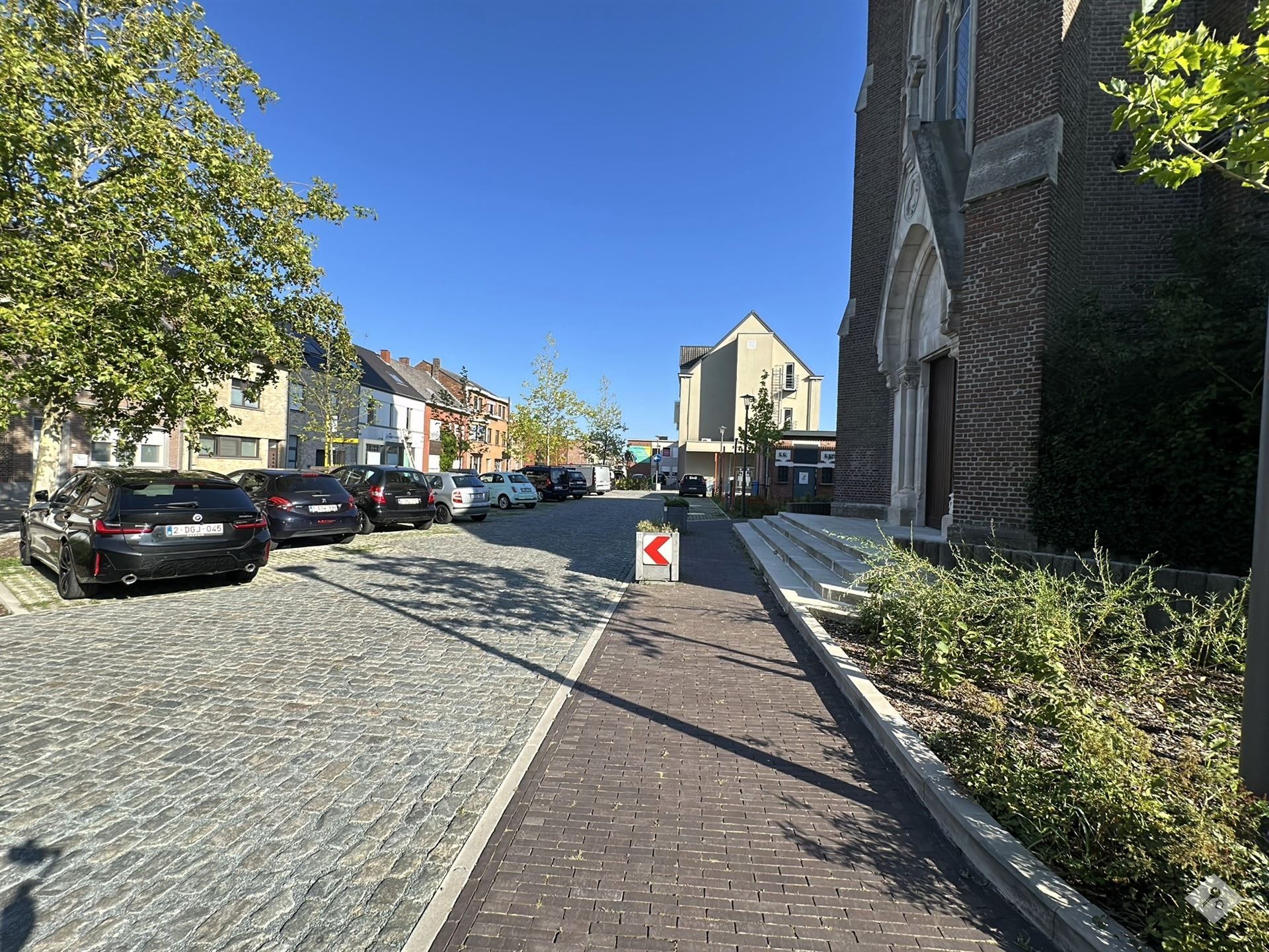 Instapklaar duplexappartement met garage in Peizegem foto 11