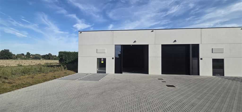 Goedgelegen nieuwbouwunit foto {{pictureIndex}}