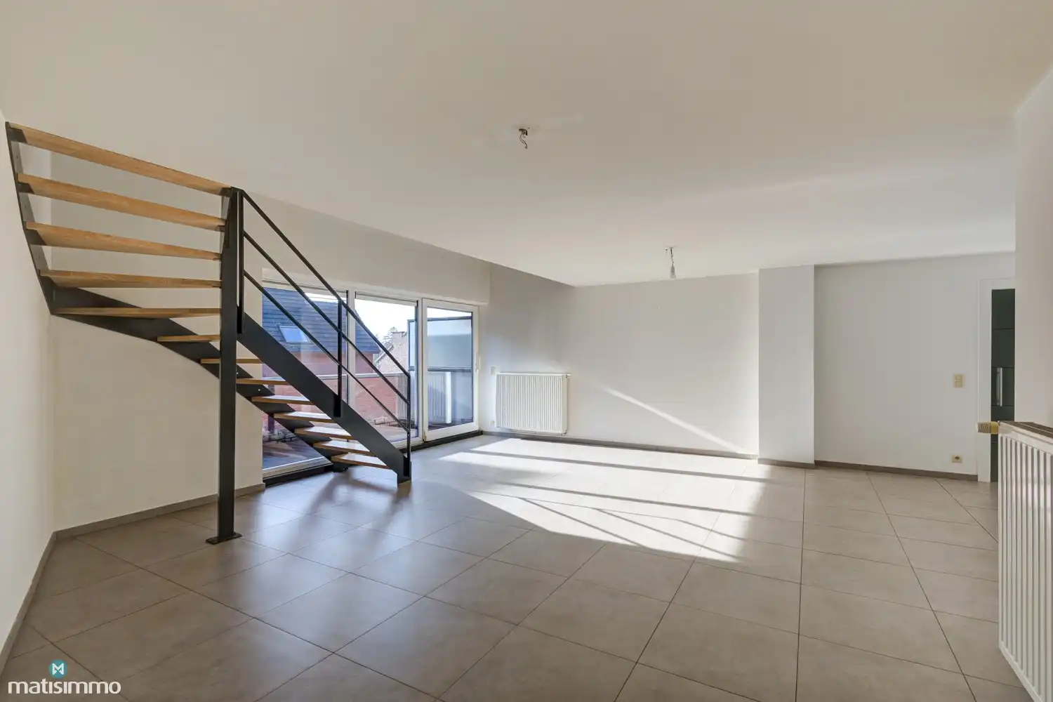 DUPLEXAPPARTEMENT MET 3 SLAAPKAMERS, TERRAS EN ONDERGRONDSE AUTOSTAANPLAATS NABIJ HET CENTRUM VAN BILZEN foto 11