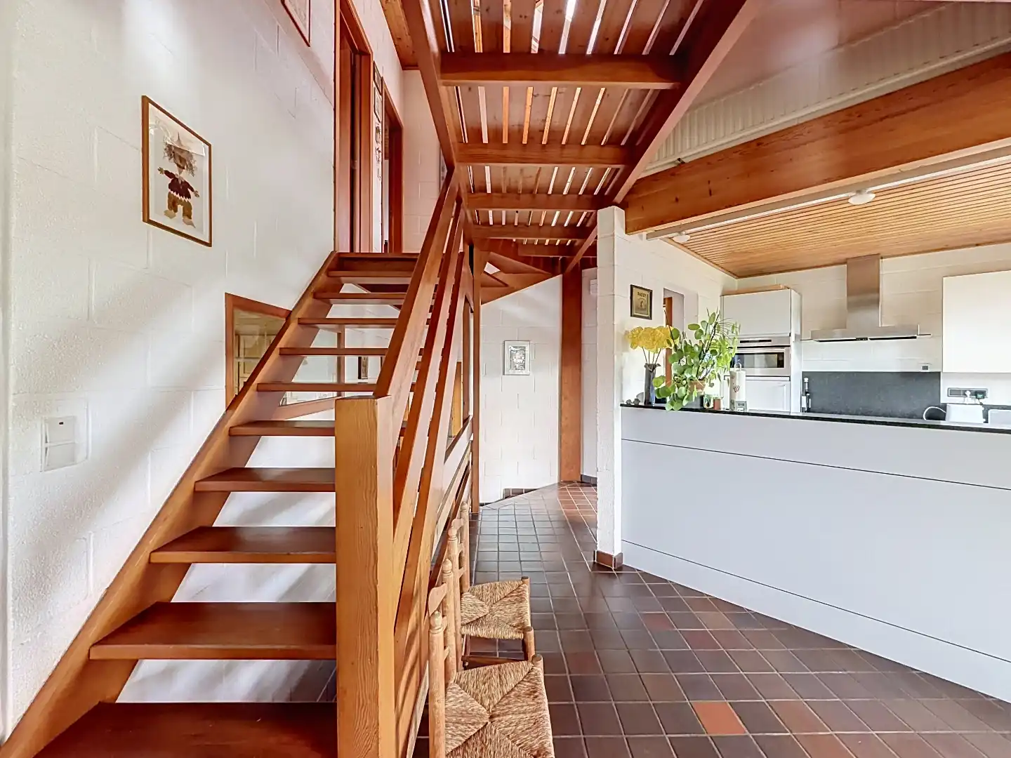 Karaktervolle vrijstaande woning op een prachtig groen perceel foto 12