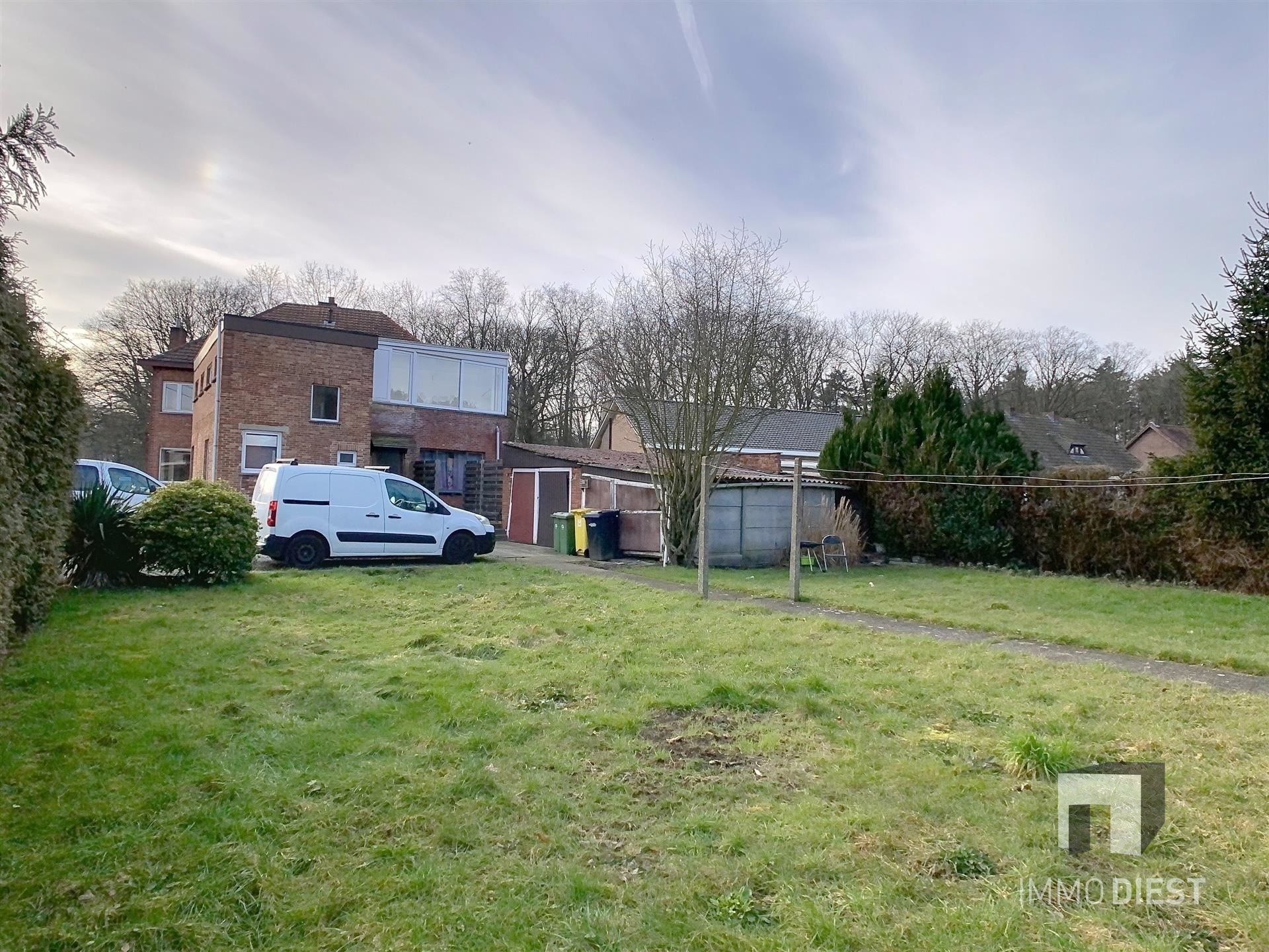 Halfopen woning met kangoeroe-unit te Okselaar.  foto 19