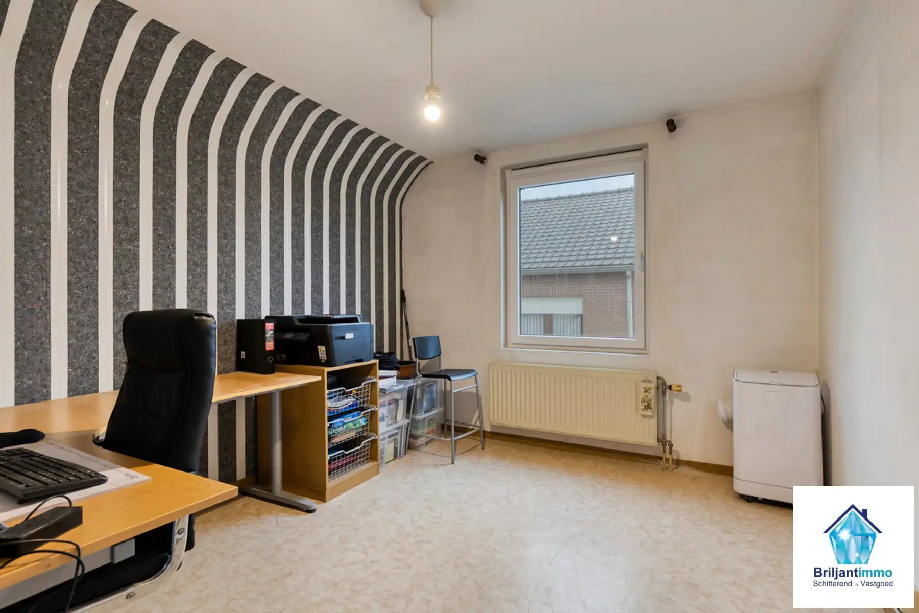 Open bebouwing met 3 slp, garage en tuin in rustige buurt foto 16