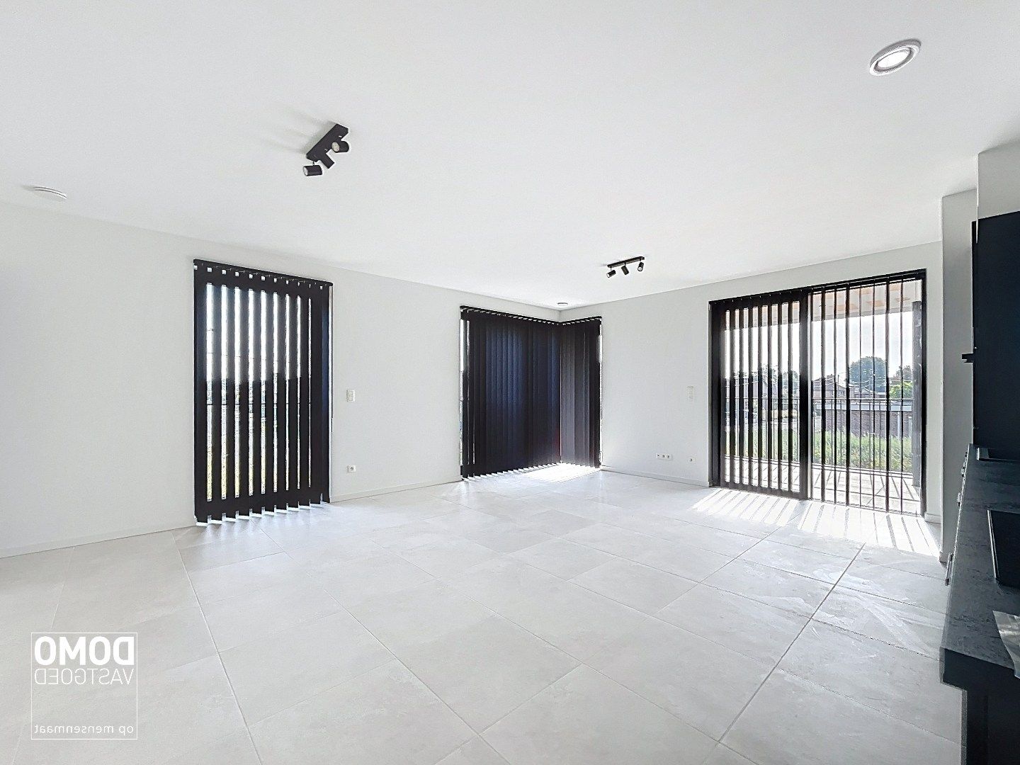 NIEUWBOUW 2 SLAAPKAMER APPARTEMENT MET TERRAS, AUTOSTANDPLAATS EN KELDERBERGING TE KERMT foto 5