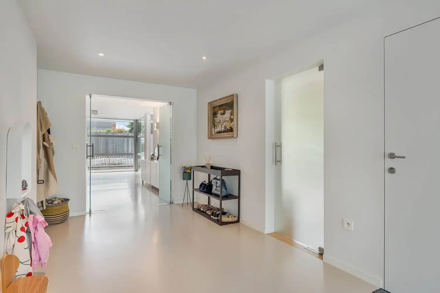 Moderne open bebouwing met zwembad, 5 slaapkamers en EPC B foto 4