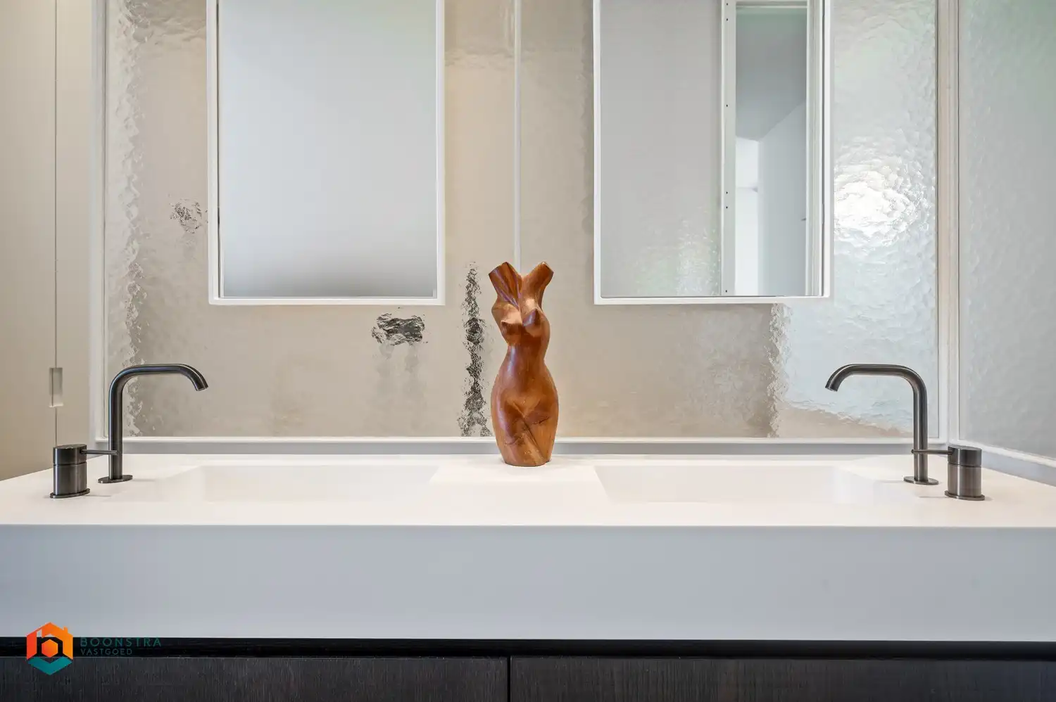 Exclusieve penthouse met 5 slpkrs, riant terras en ruime garage foto 23