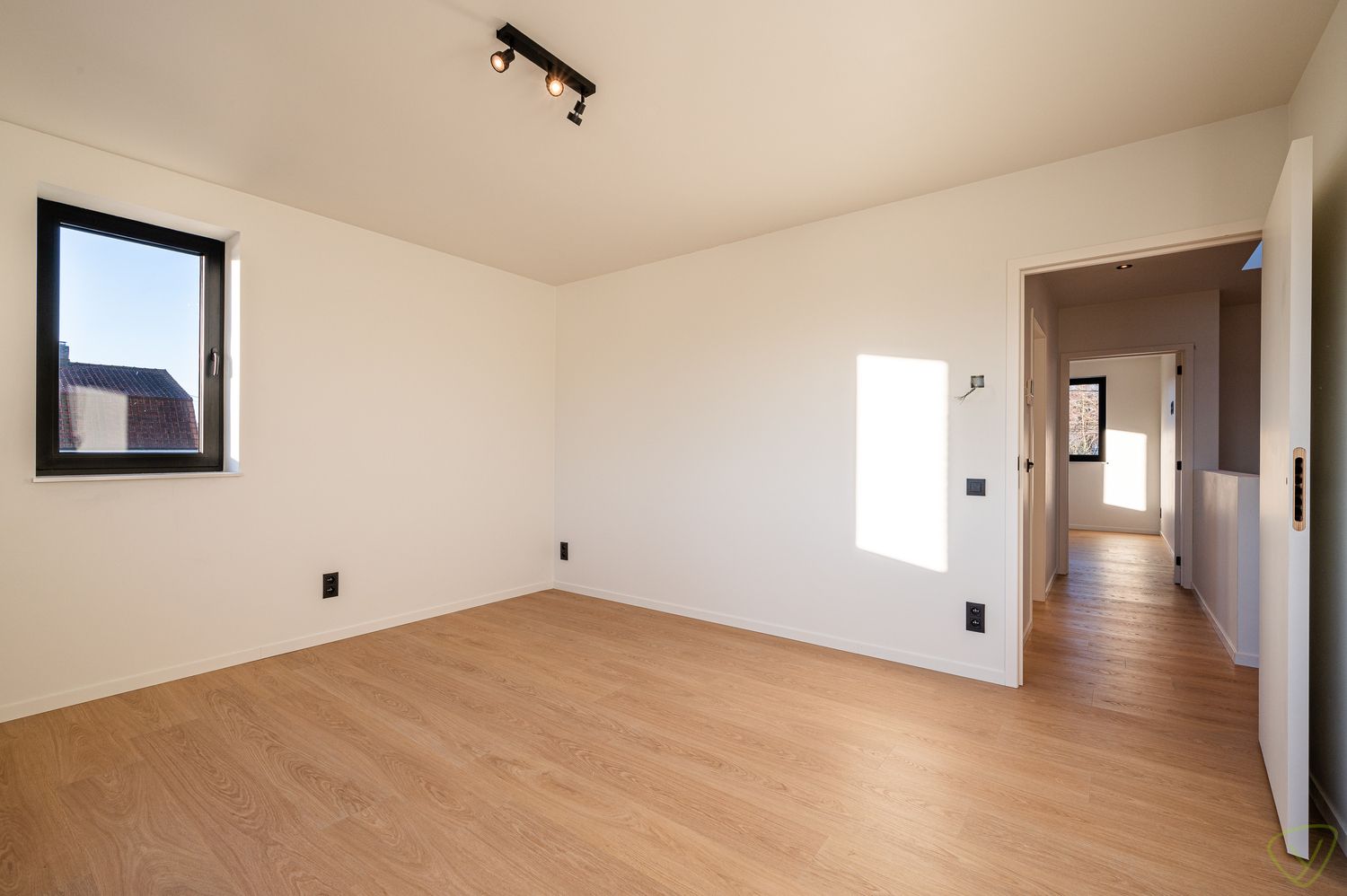 Uitzonderlijke woning te huur te Maldegem met een superieure afwerking. foto 11