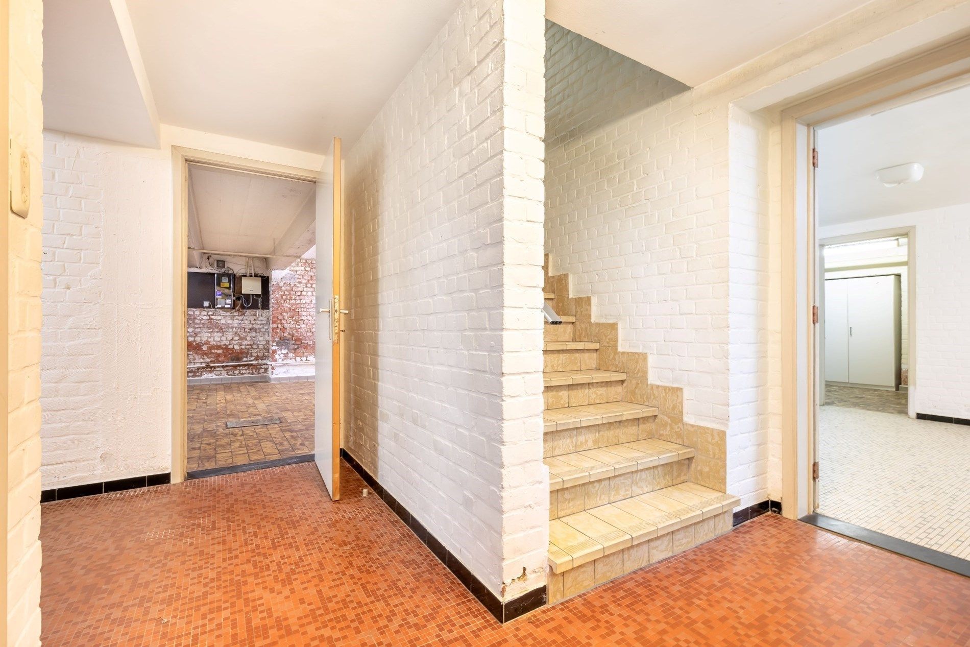 Knappe woning met enorm potentieel! foto 12