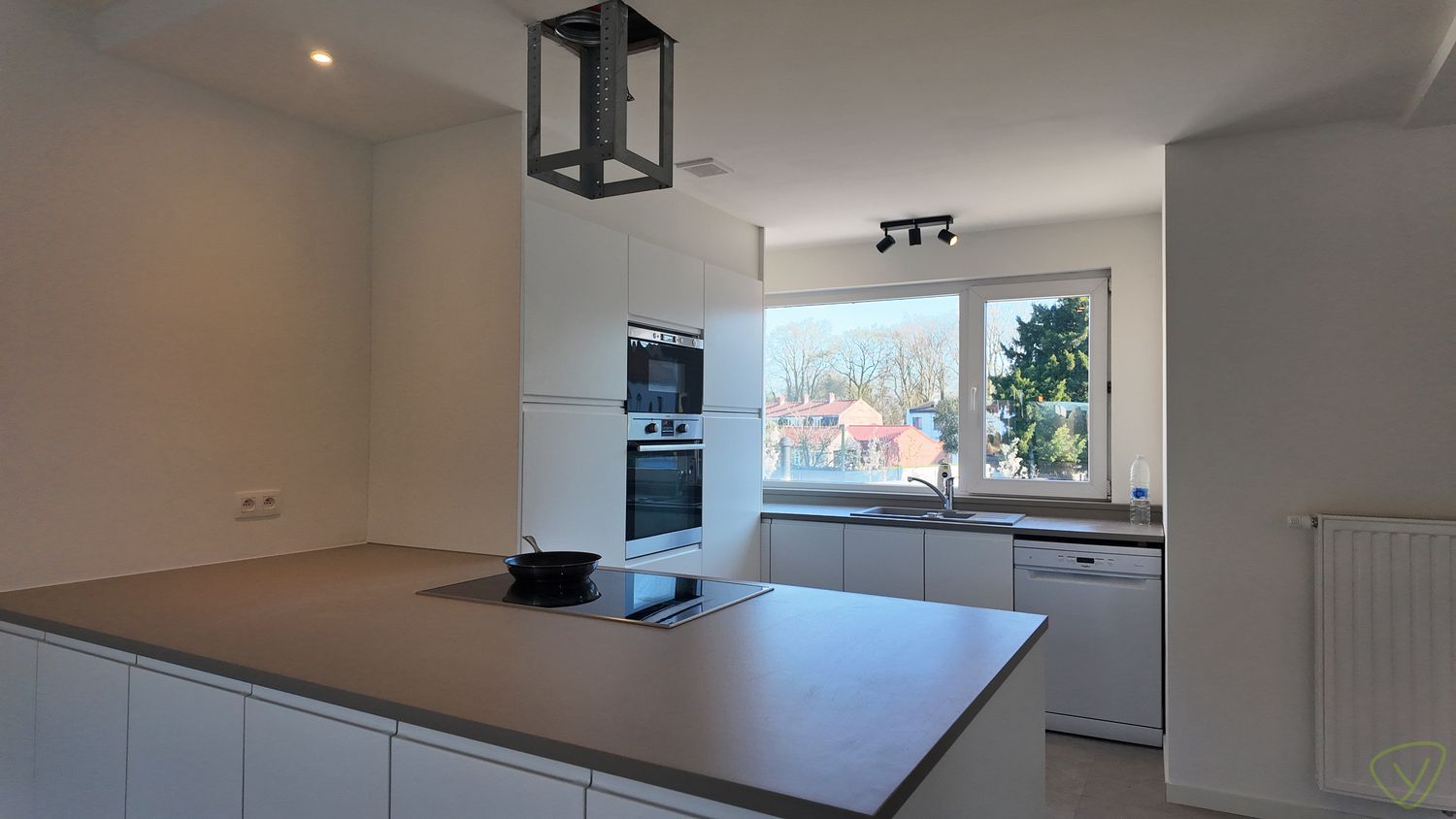 Compleet vernieuwd appartement te huur met garagebox! foto 7
