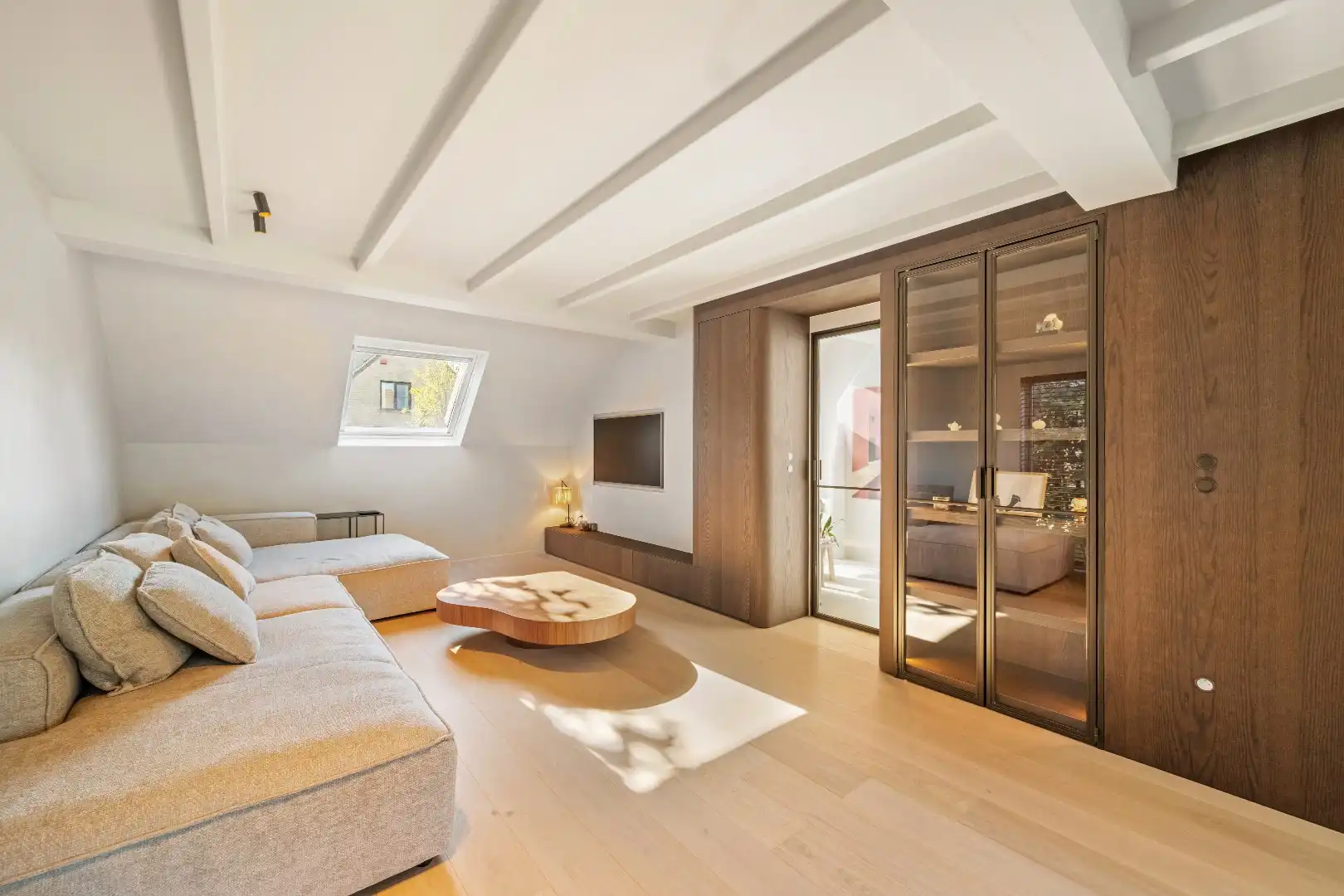 Exclusief gerenoveerde villa in een rustige doodlopende straat nabij het centrum van Knokke foto 14