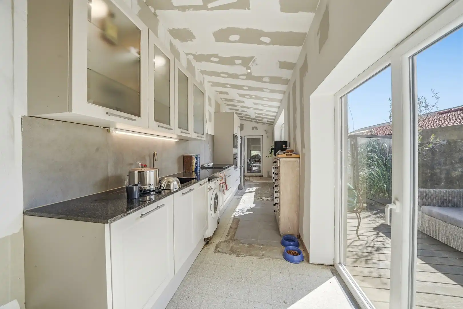 Te renoveren woning met ruime tuin in Bredene foto 4
