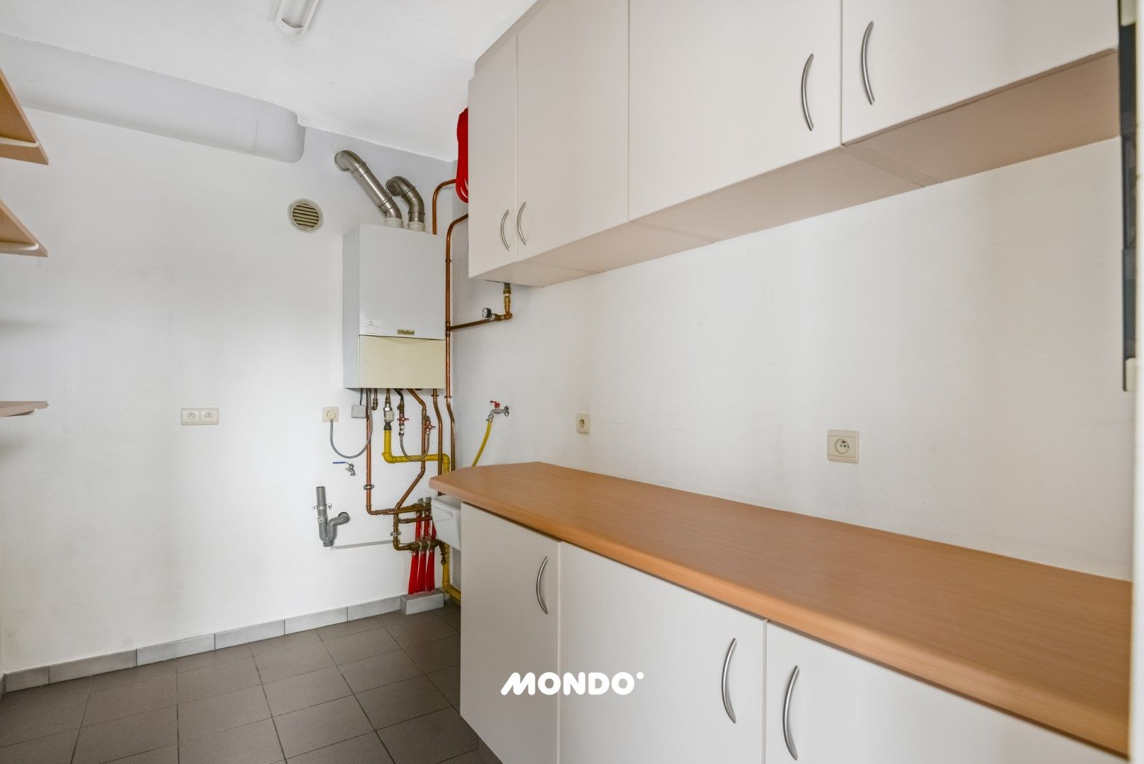 Ruim en energiezuinig duplexappartement te koop in het centrum van Steenhuffel – Inclusief overdekte privéparking foto 7