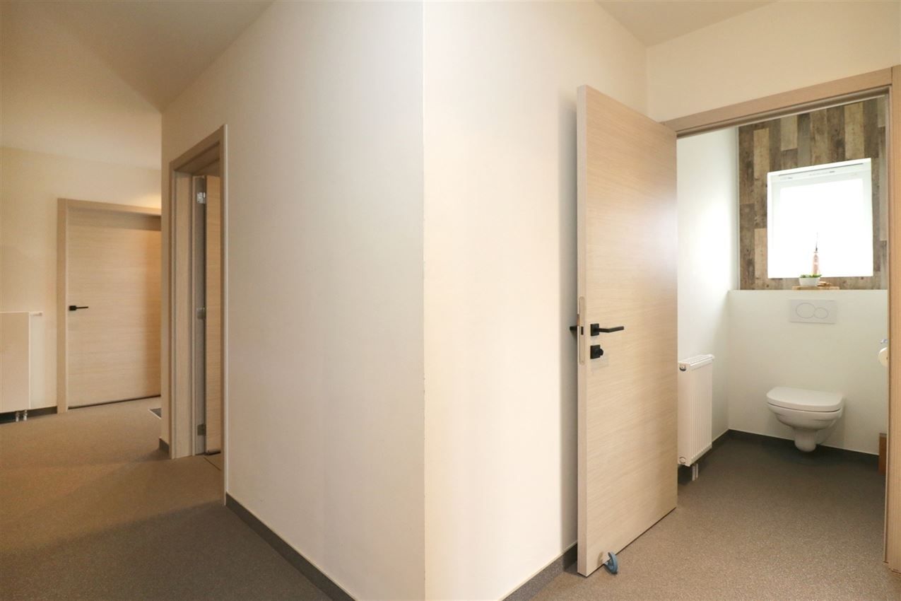 Tijdloos wonen in alle rust en comfort. Open groen uitzicht. Label B.  foto 16