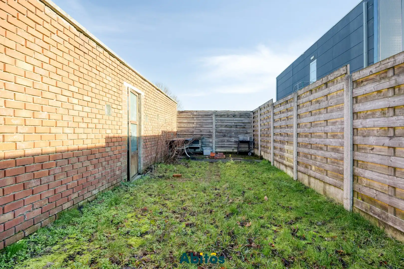 Halfopen woning met ruime opslagruimte foto 29