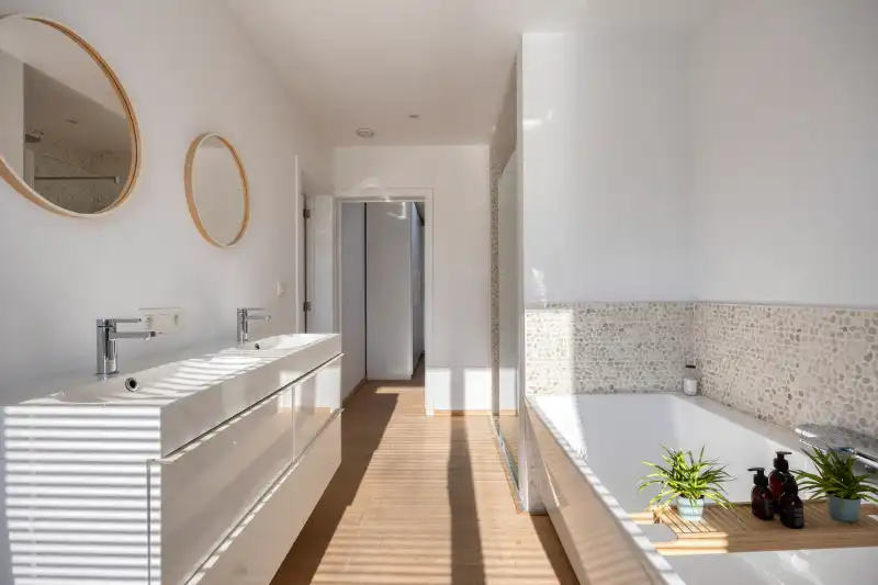Totaalgerenoveerde villa met EPC A, 5 slaapkamers, zwembad en ruim 45 are grond foto 7