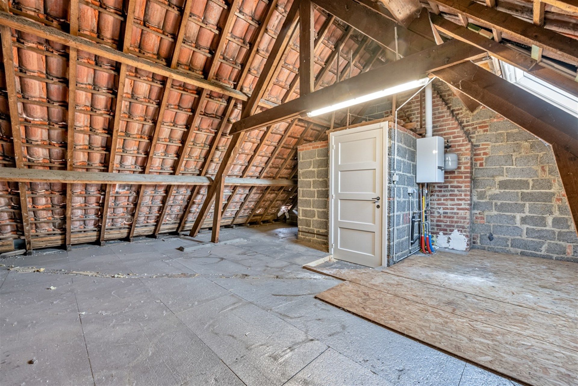 Ruime stadswoning met drie slaapkamers en tuin in centrum Aalst foto 20