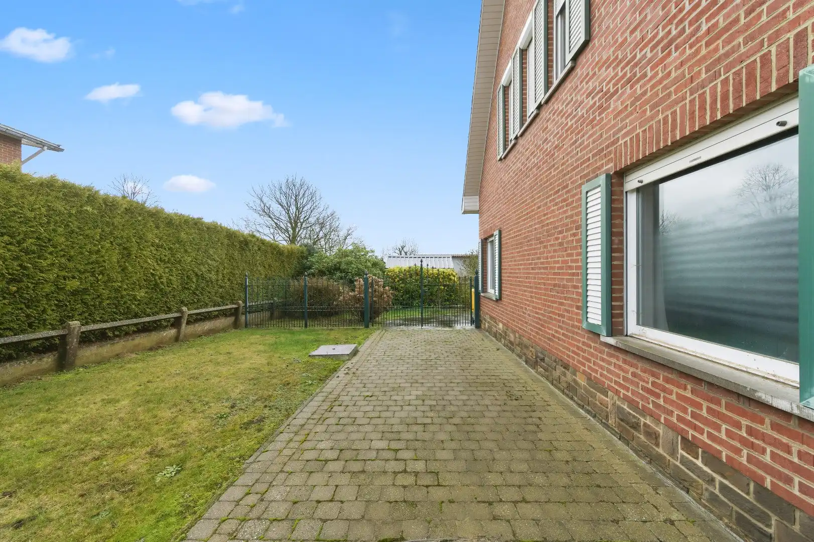 Te renoveren open bebouwing met veel ruimte en oppervlakte te Lubbeek foto 21