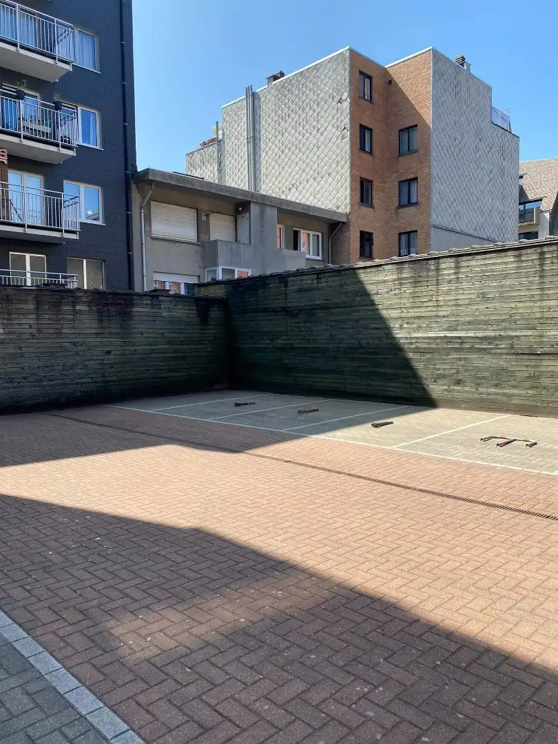 Centraal gelegen buitenstaanplaats in Middelkerke in de rustige residentie Princess 2 foto 2