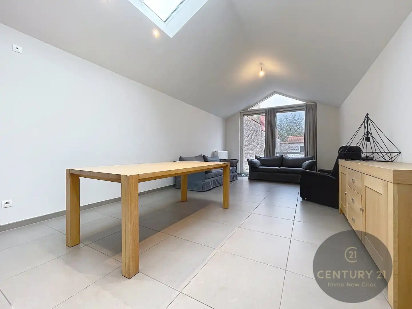 Prachtige rijwoning gelegen in Dudzele dorp. foto 6