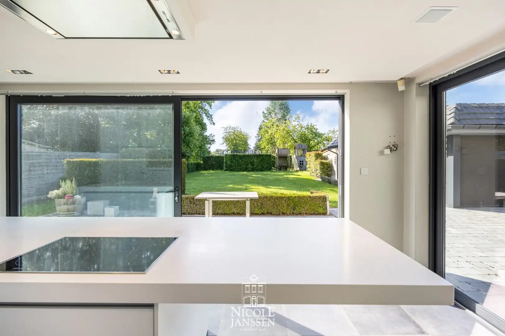 Energiezuinige villa met vijf slaapkamers in een rustige, groene omgeving  foto 14