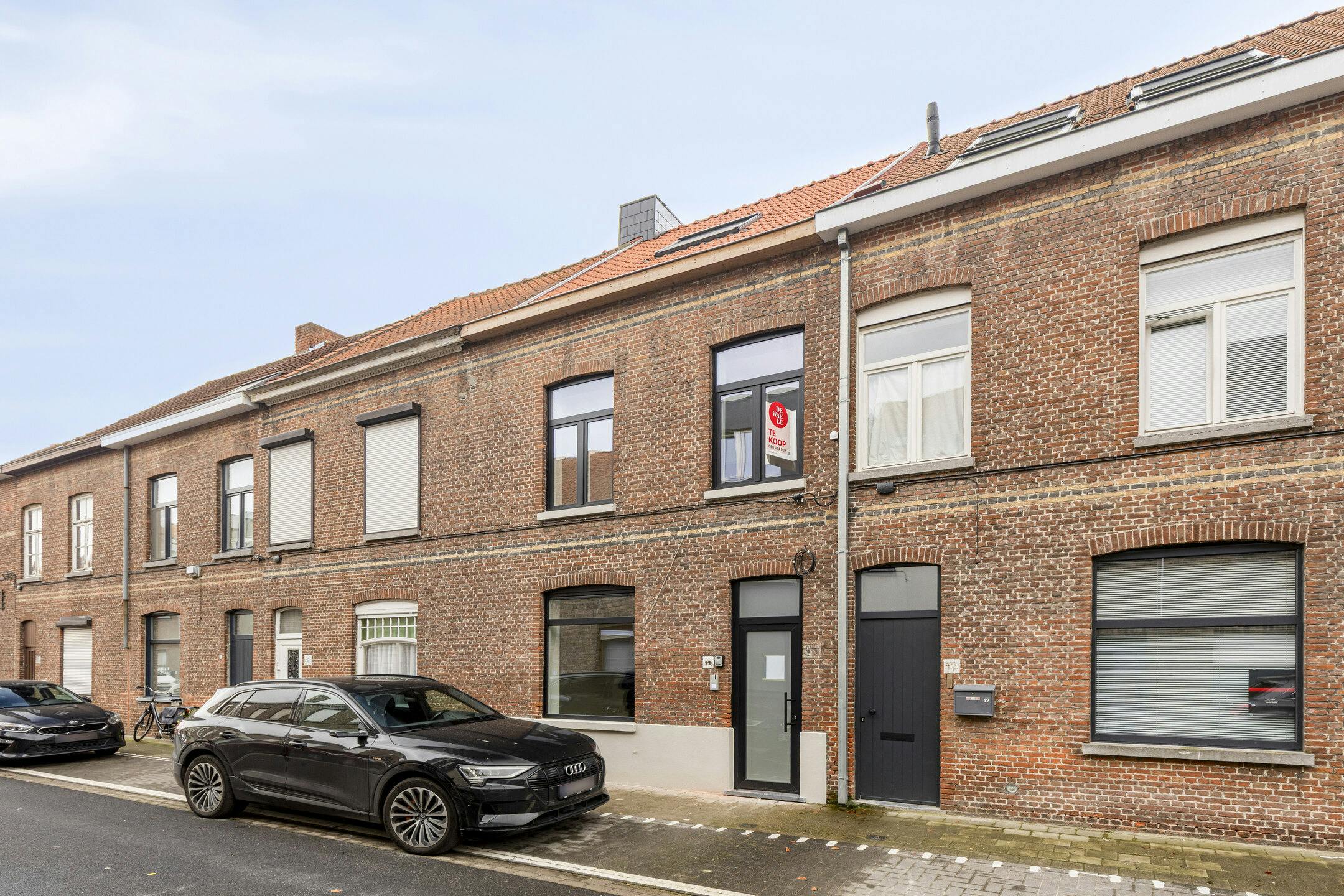 Gerenoveerd huis met 3 slaapkamers in Assebroek foto {{pictureIndex}}
