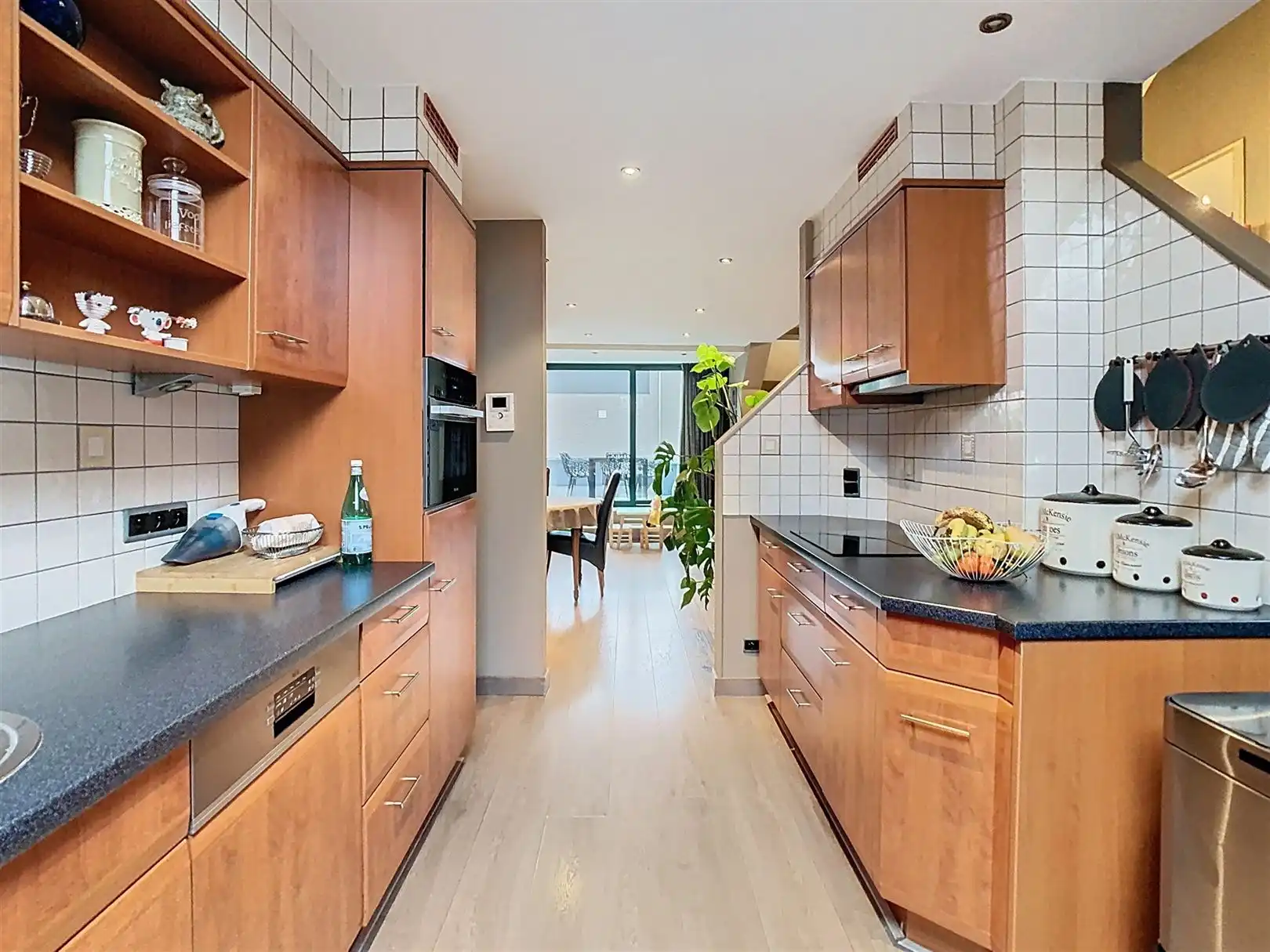 Gebouw met ruim 4 slaapkamer appartement en gelijkvloerse handelszaak foto 26