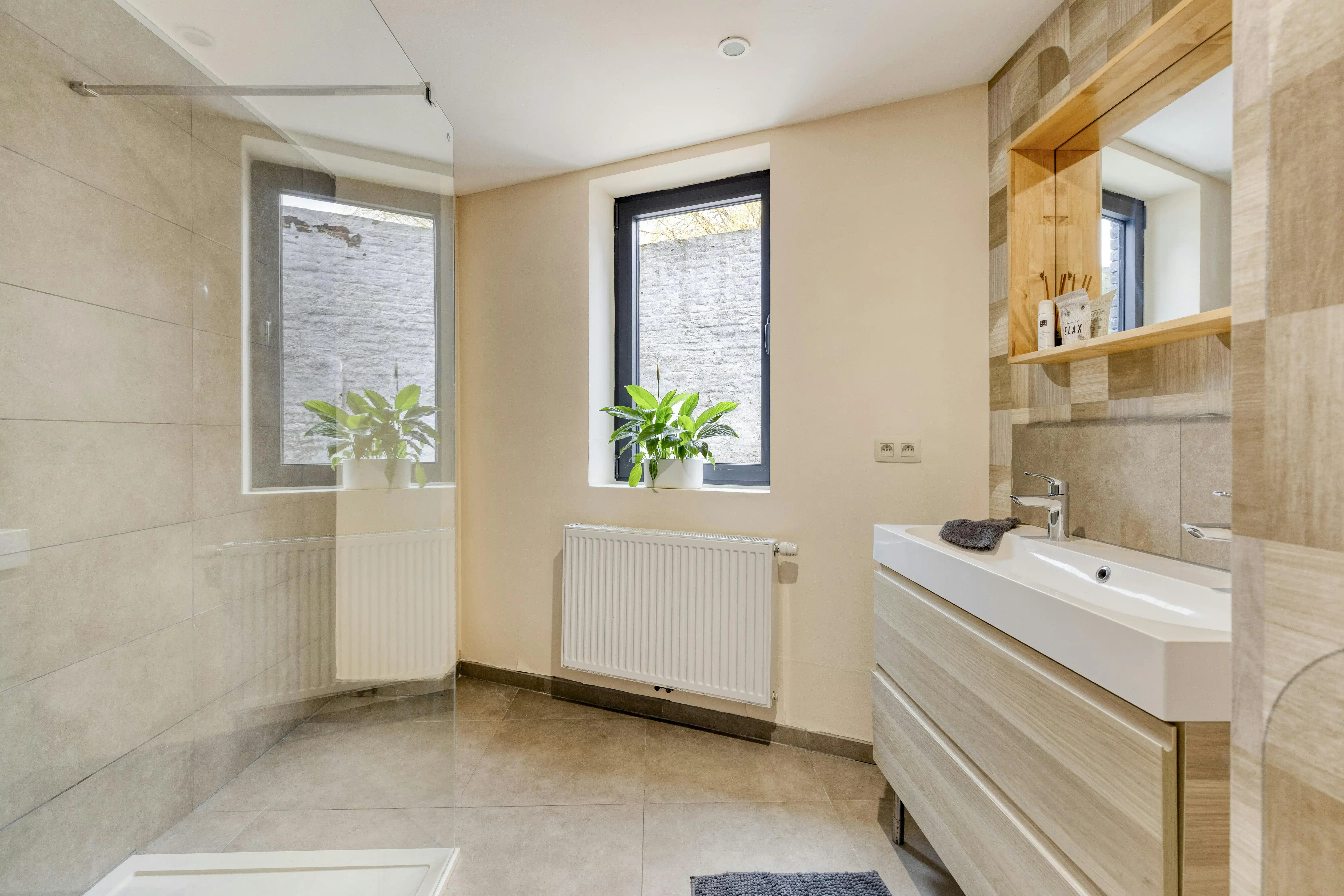 Bel-etagewoning met 2 buitenruimtes te koop in Zwijnaarde foto 11