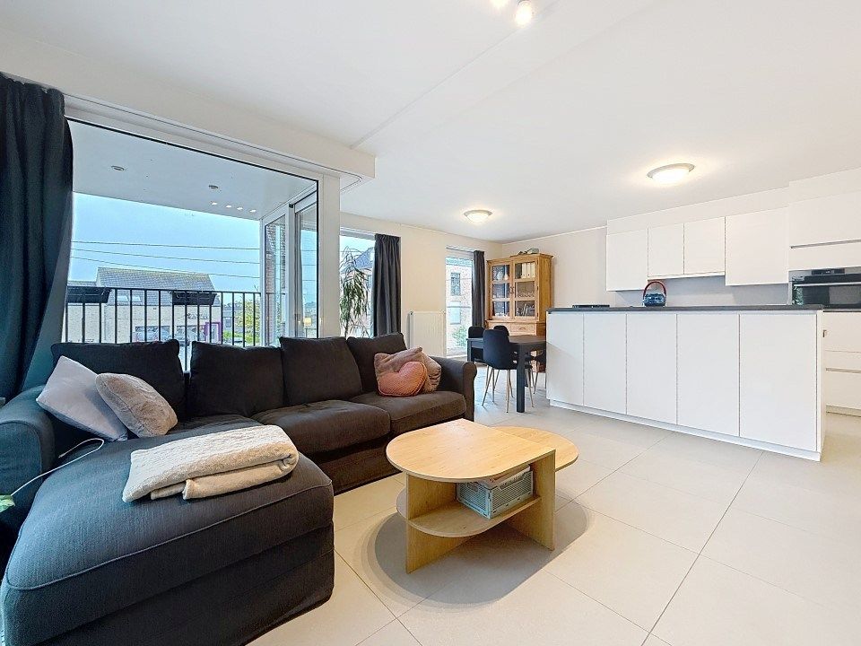 Prachtig hoekappartement met grote garage gelegen naast het E. Dermautpark foto 2