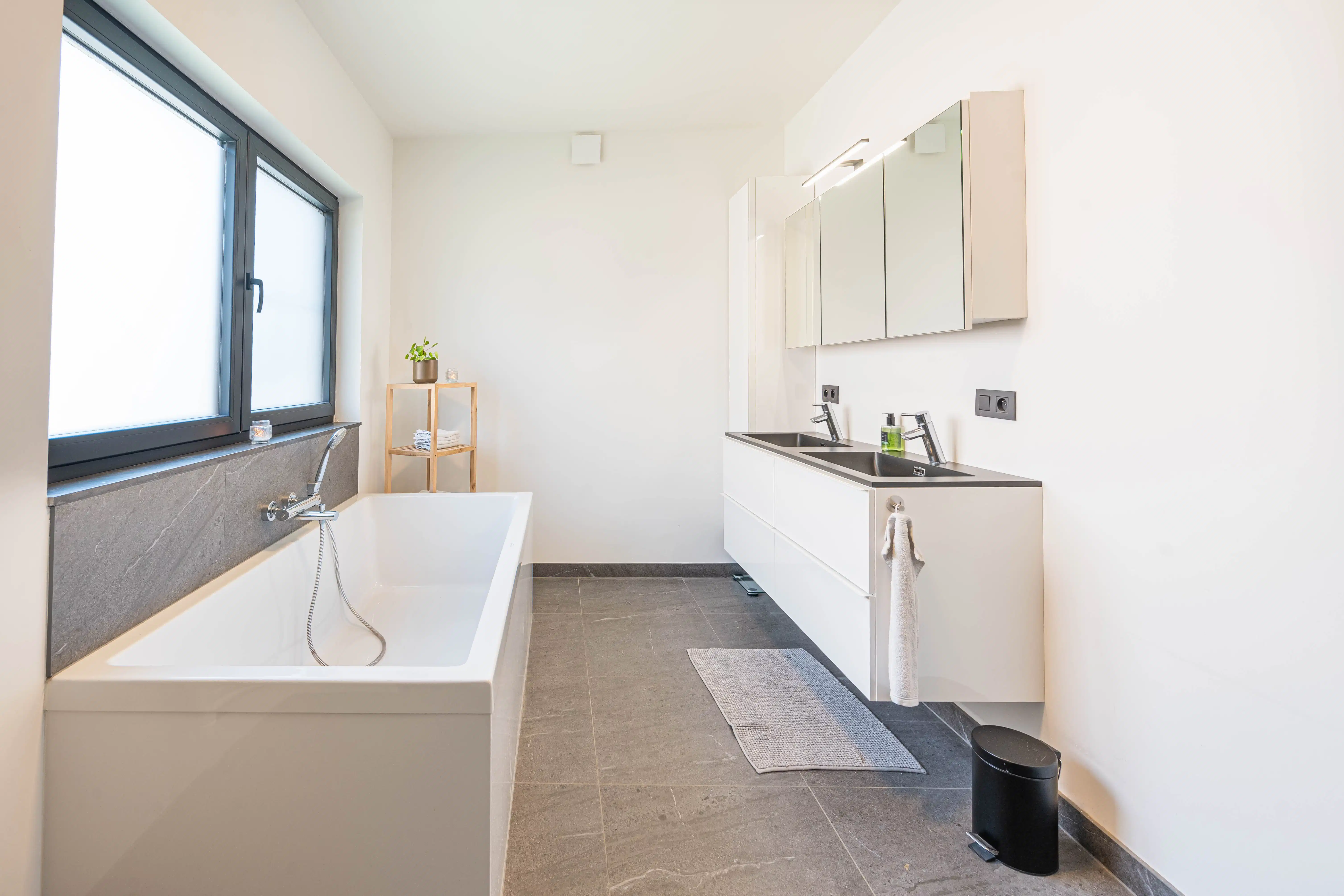 BEN-woning met 4 slaapkamers, 3 badkamers en groen uitzicht! foto 19