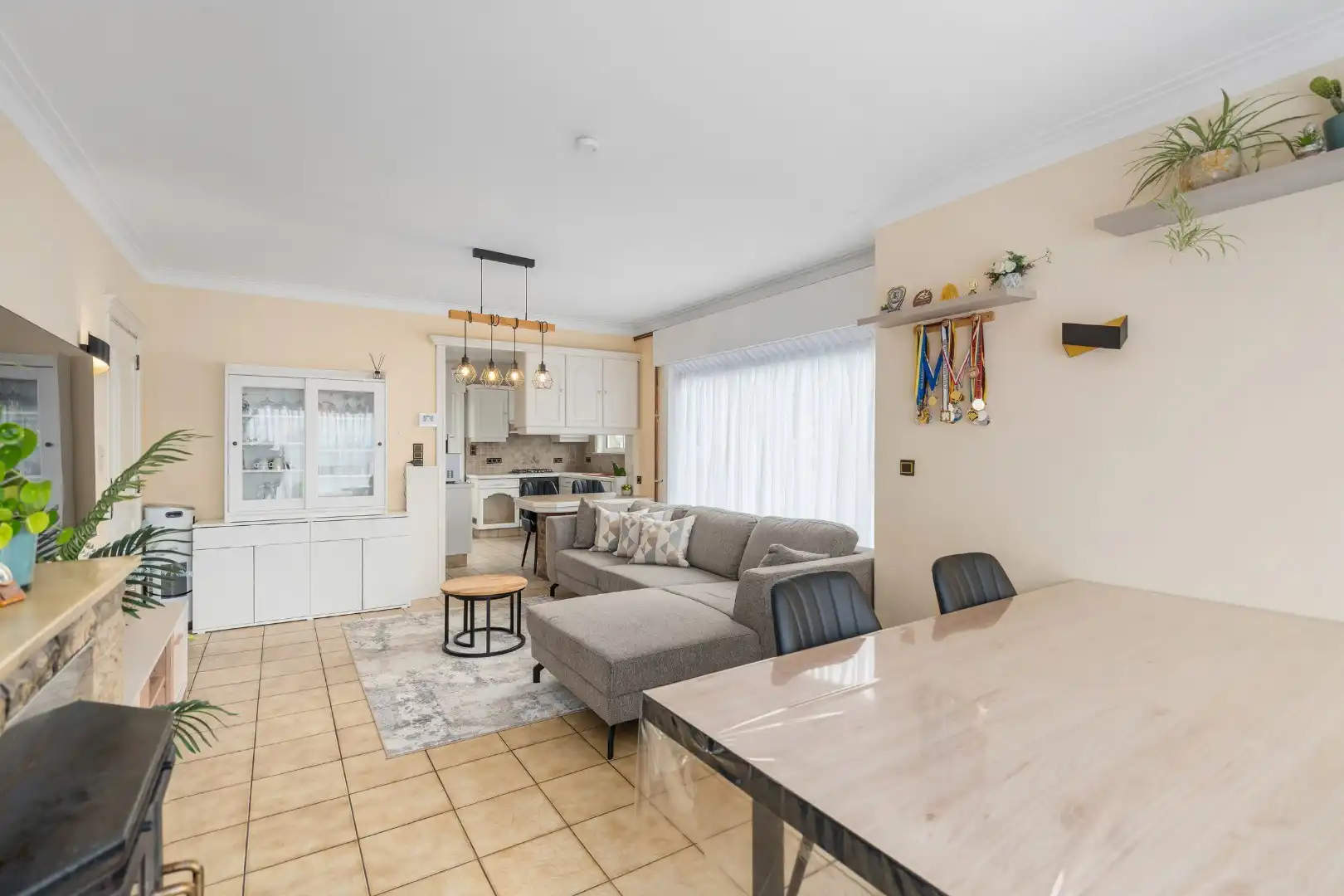 Alleenstaande woning met 3 slaapkamers en 2 garages te Koekelare foto 4