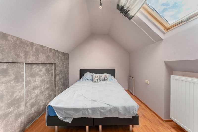 Roeselare : Instapklare, gerenoveerde rijwoning in hartje Roeselare! foto 12