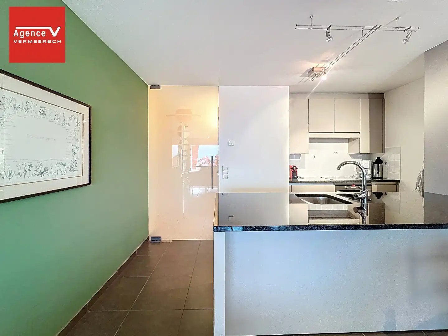 Zeezicht appartement met uniek zicht op Zeeheldenplein en strekdam. foto 3