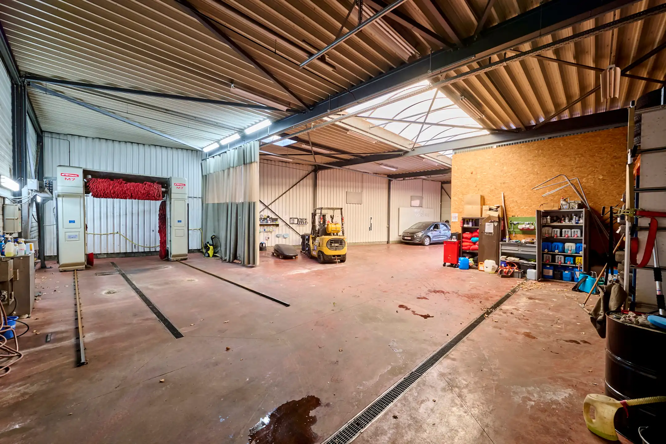 Te koop: commercieel gebouw in Maasmechelen foto 18
