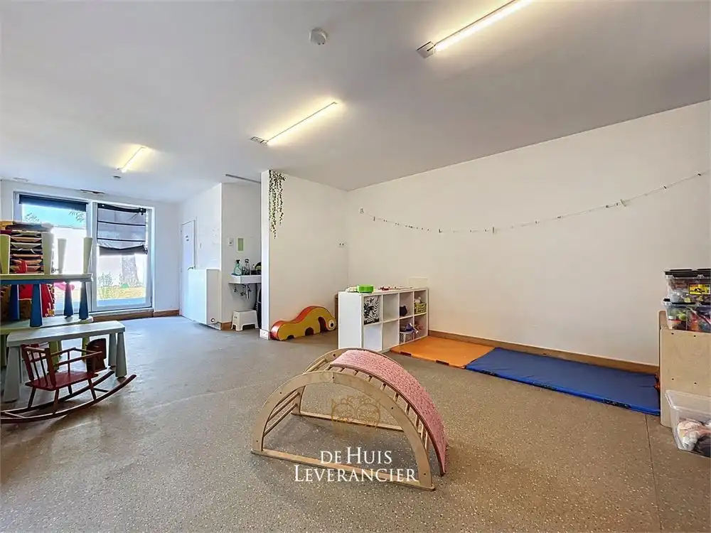 Uniek gebouw met handel en woongelegenheden te koop in Rumst foto 19