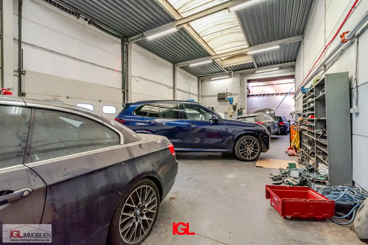 Handelspand met 2 handelsruimtes en 1 appartement te koop op AAA locatie foto 14