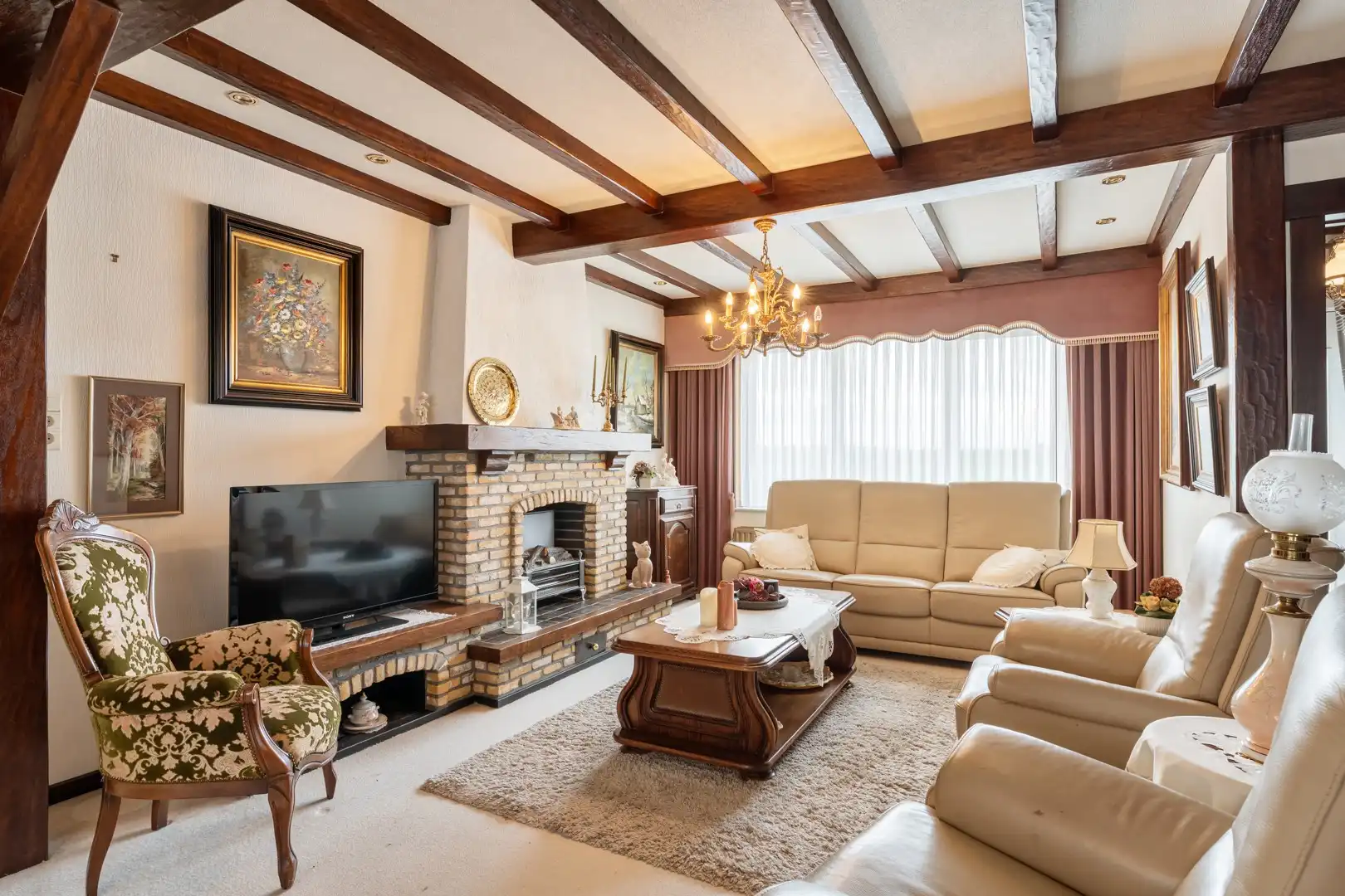 Landelijk wonen in alle rust met ruimte, charme en talloze mogelijkheden foto 12