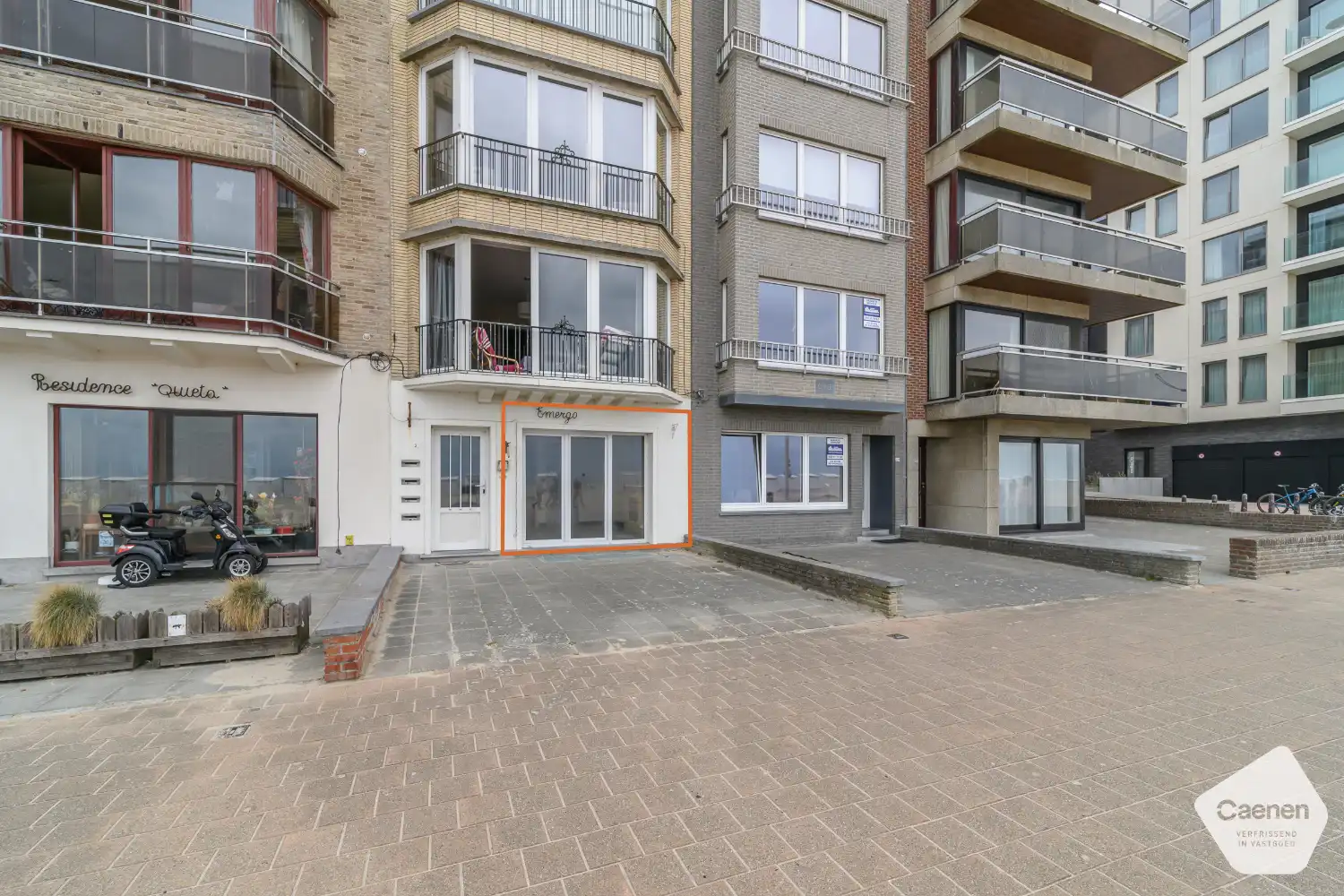 Gelijkvloers 2-slaapkamerappartement met frontaal zeezicht op de Zeedijk van Koksijde foto 2